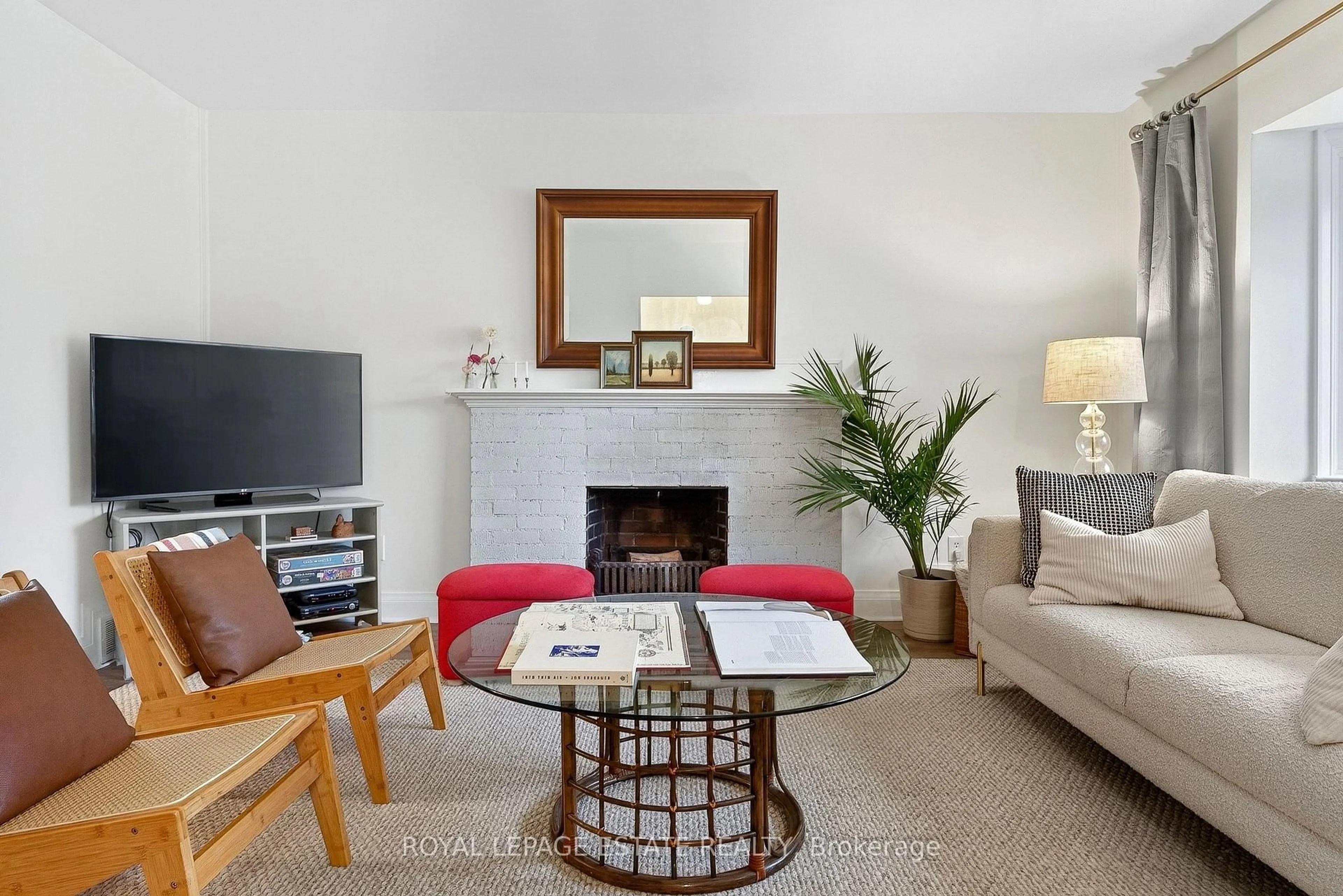 Living room with furniture, unknown for 1016 Kipling Ave, Toronto Ontario M9B 3L4