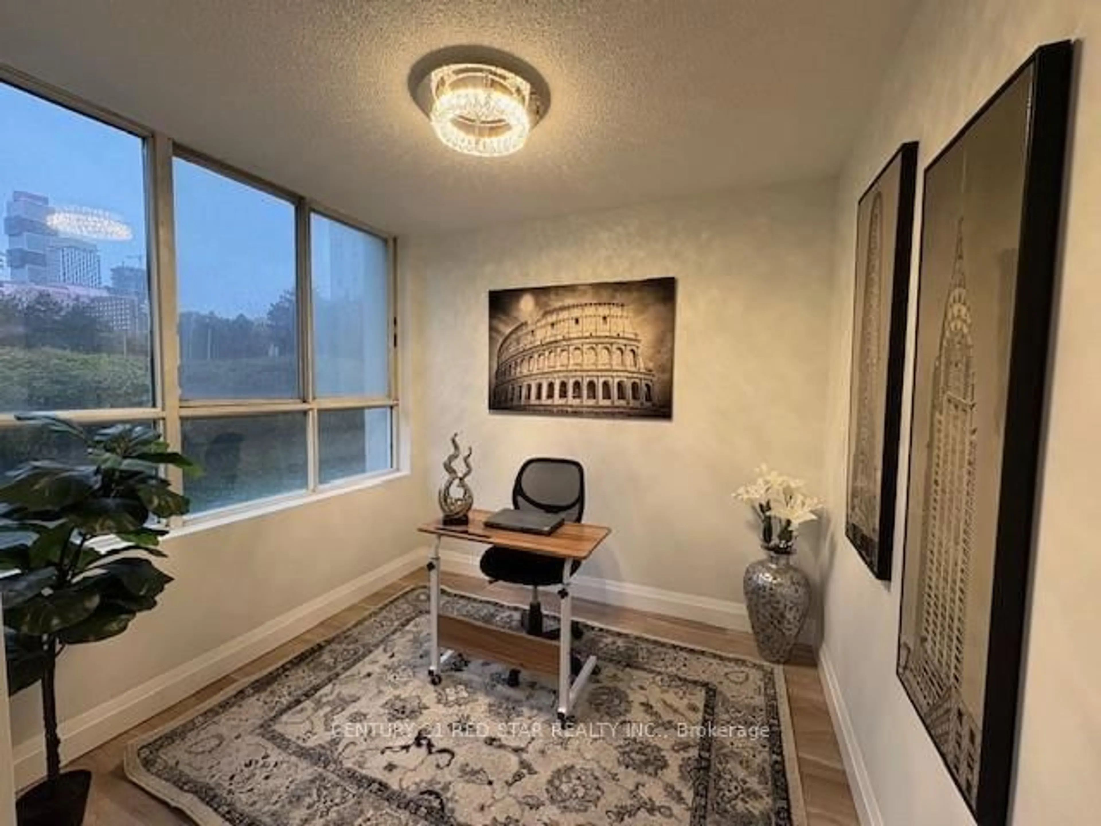 Indoor entryway for 3695 Kaneff Cres #107, Mississauga Ontario L5A 4B6