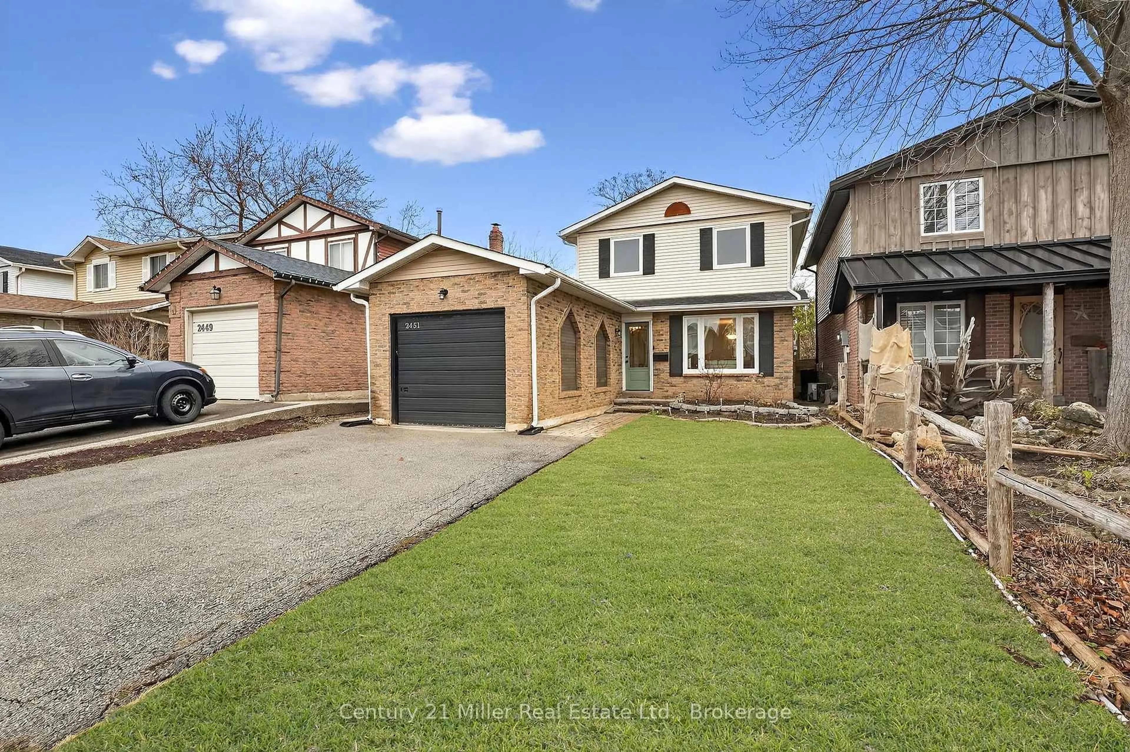 Home with brick exterior material, street for 2451 Malcolm Cres, Burlington Ontario L7P 3Y7