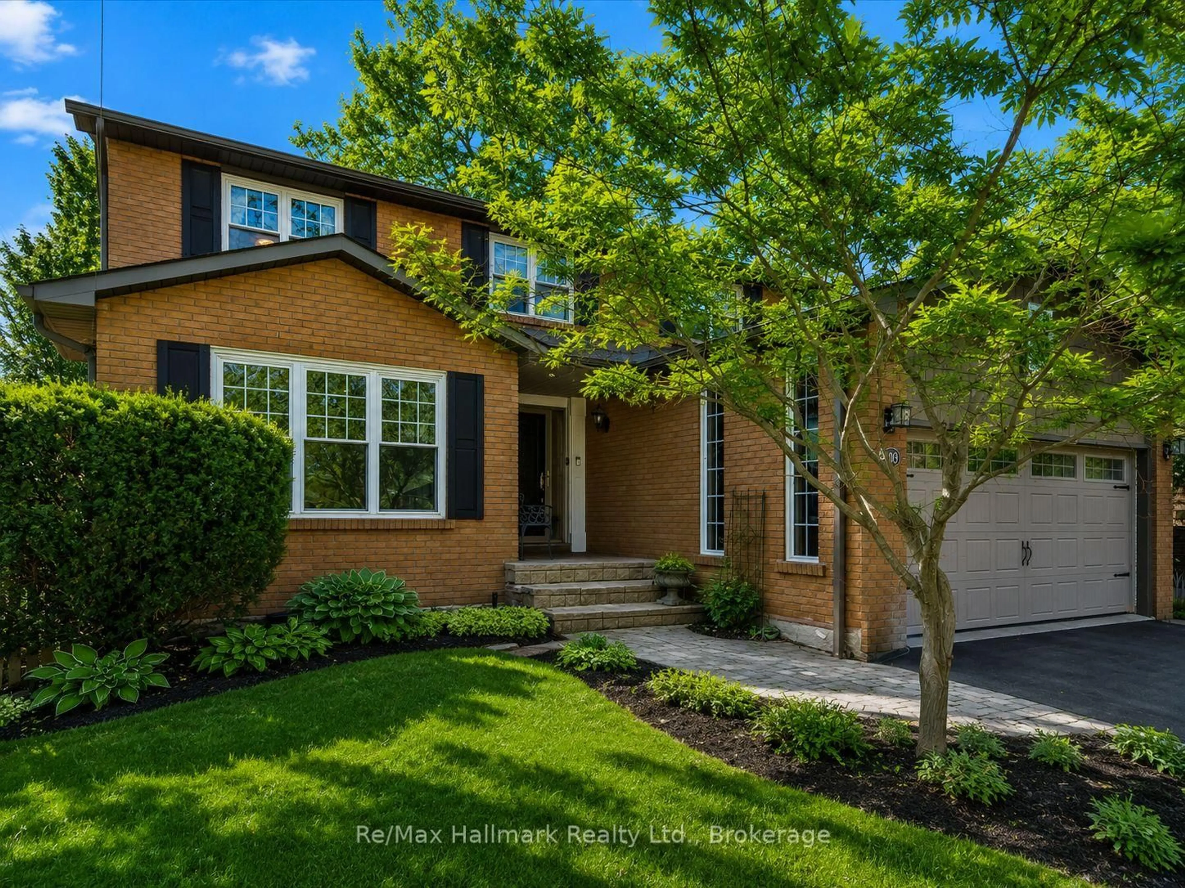 Home with brick exterior material, street for 2103 Constance Dr, Oakville Ontario L6J 5V1