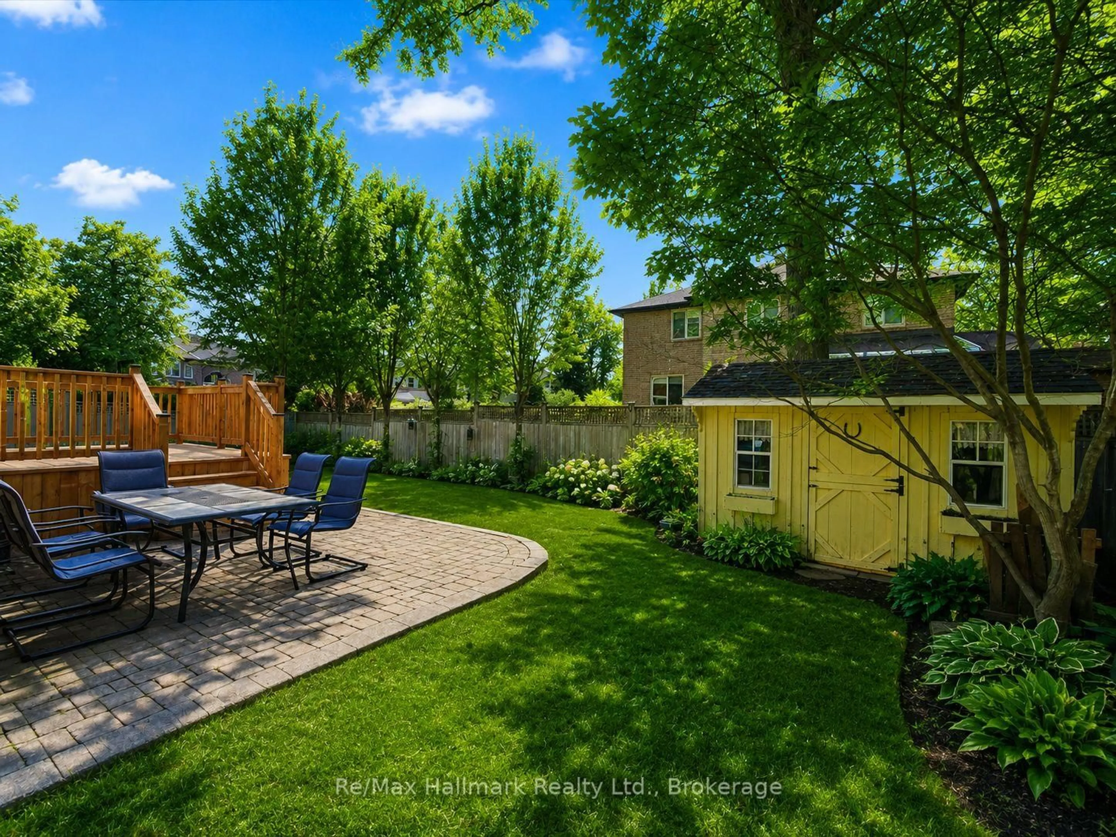 Patio, street for 2103 Constance Dr, Oakville Ontario L6J 5V1
