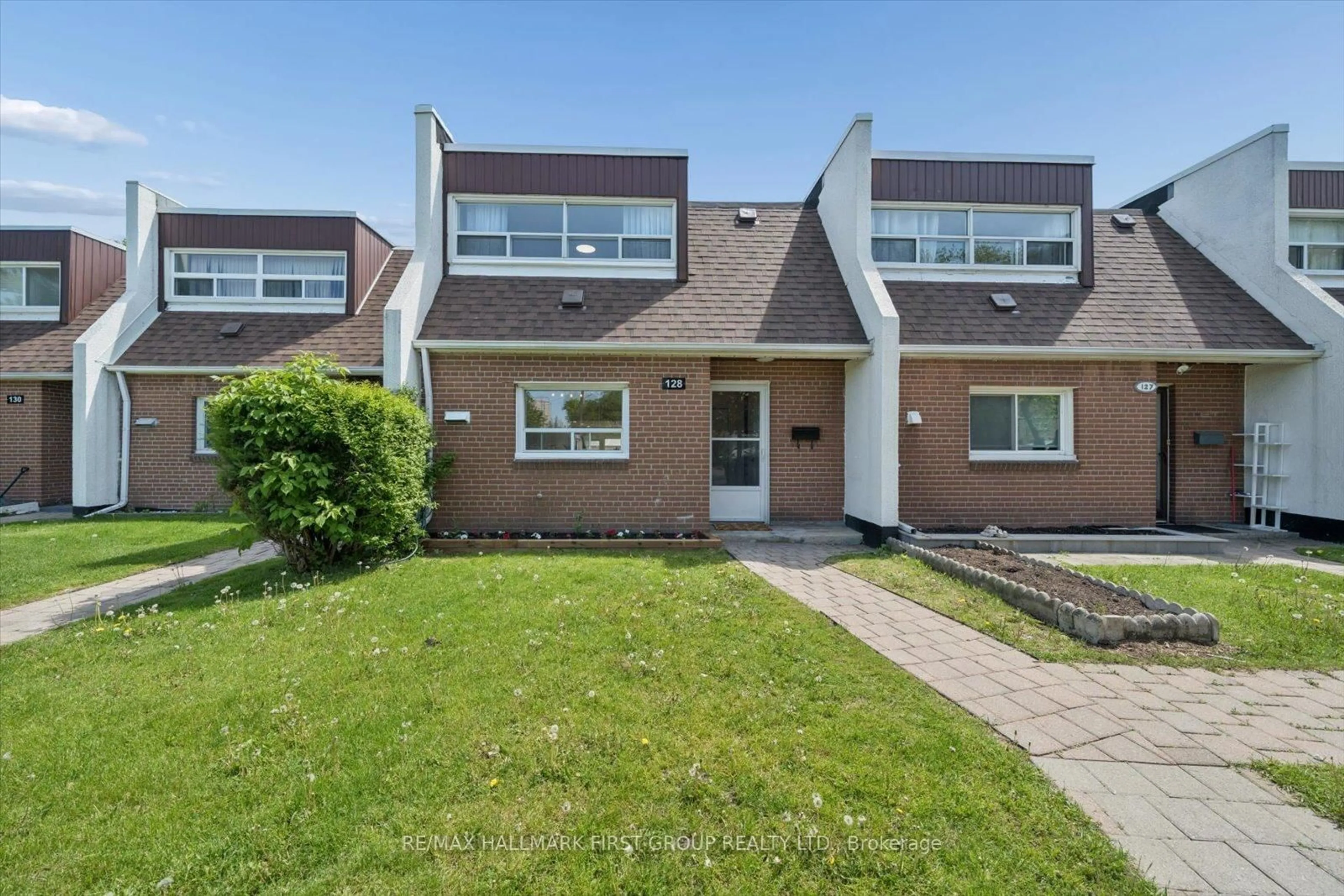 Home with brick exterior material, street for 30 Venetian Cres #128, Toronto Ontario M3N 2L8