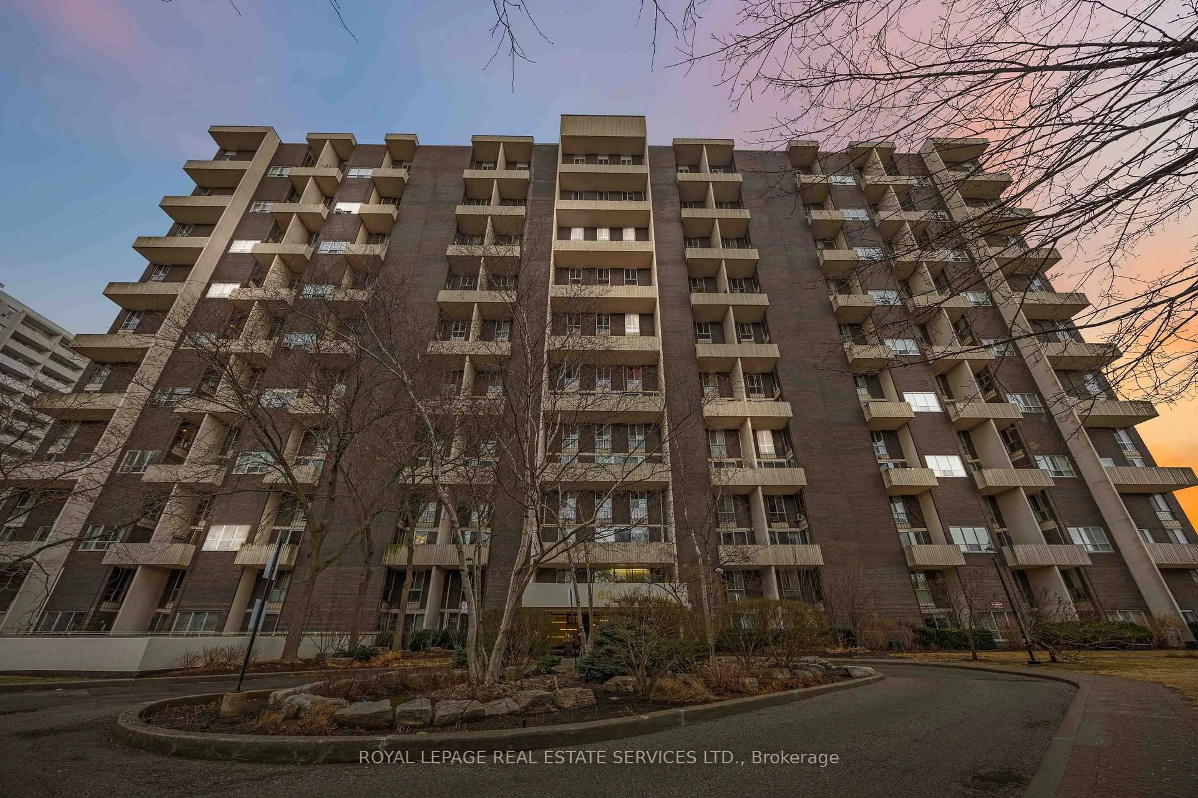 A pic from outside/outdoor area/front of a property/back of a property/a pic from drone, unknown for 60 Southport St #808, Toronto Ontario M6S 3N4