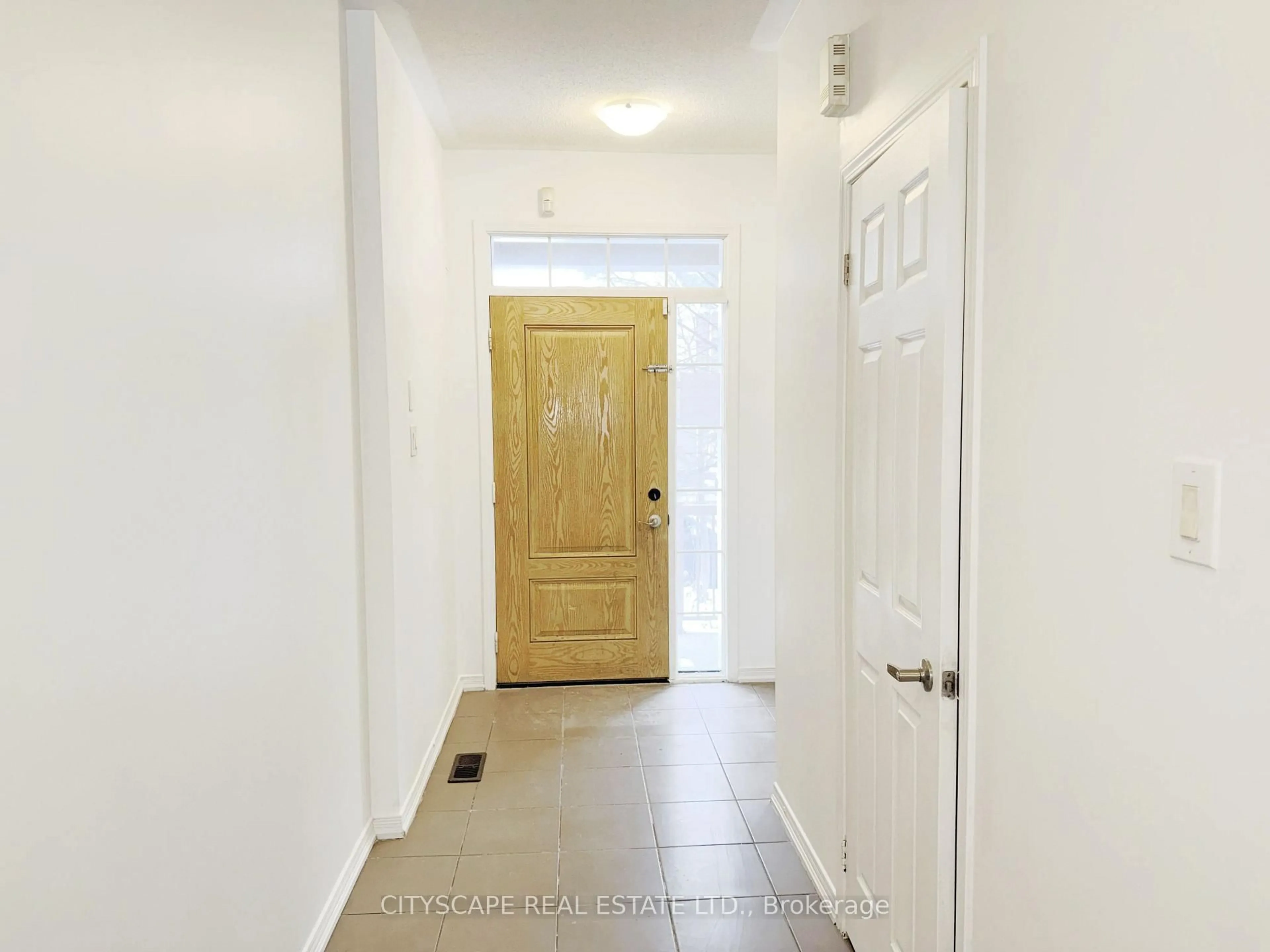Indoor entryway for 64 Honeyview Tr, Brampton Ontario L6P 4A4