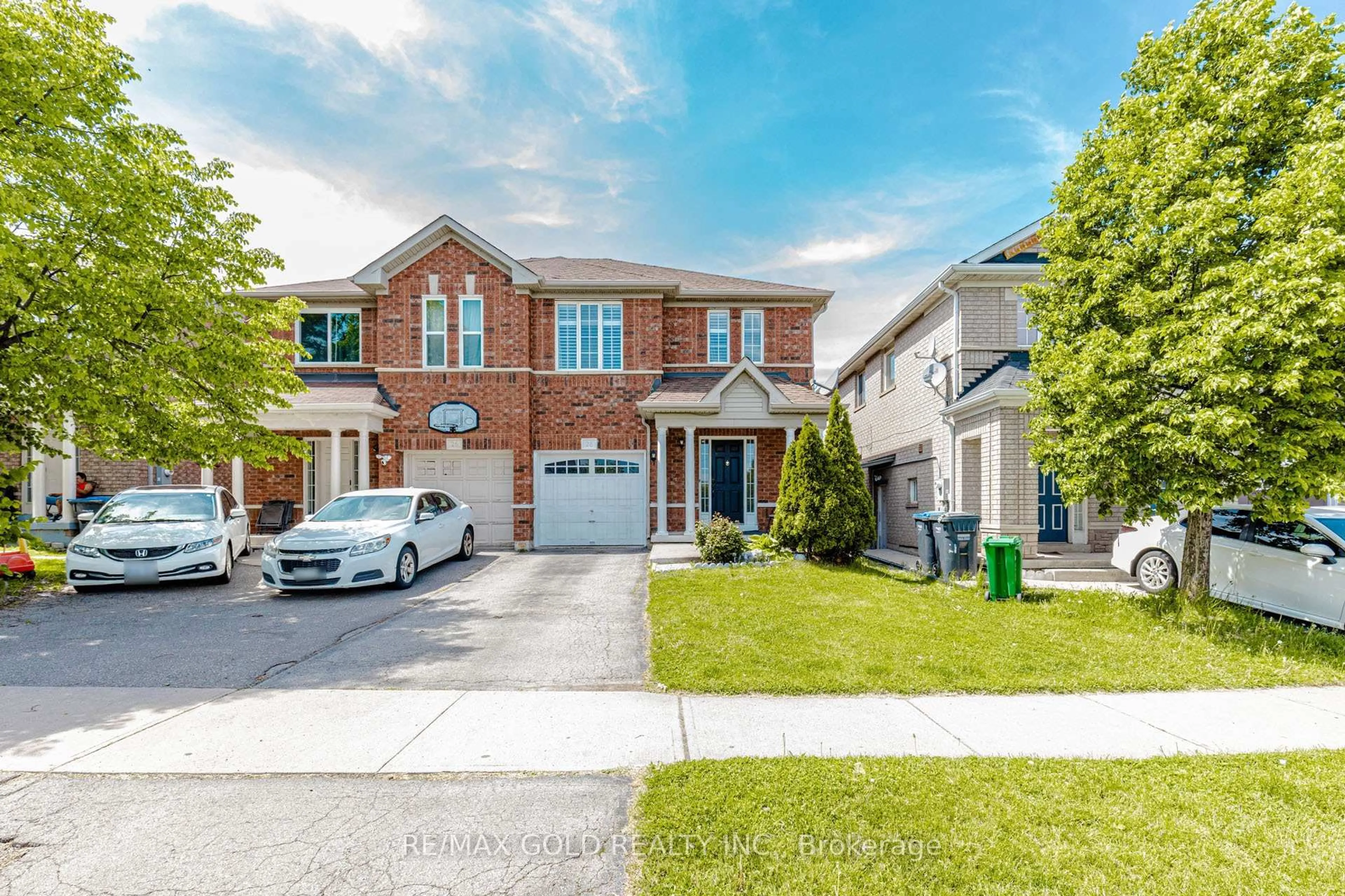 Home with brick exterior material, street for 28 Rivermere Crt, Brampton Ontario L7A 1R4