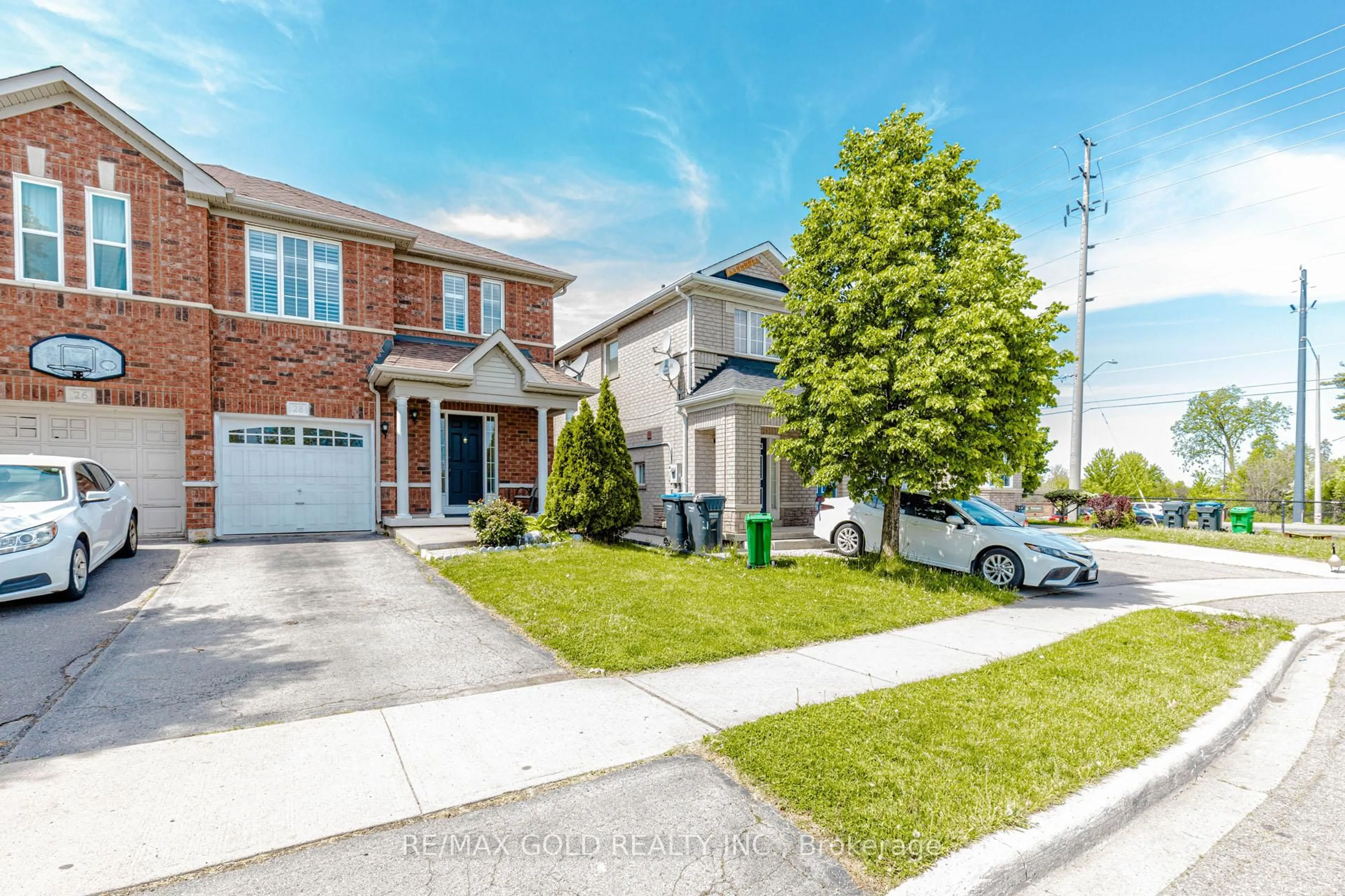 Home with brick exterior material, street for 28 Rivermere Crt, Brampton Ontario L7A 1R4