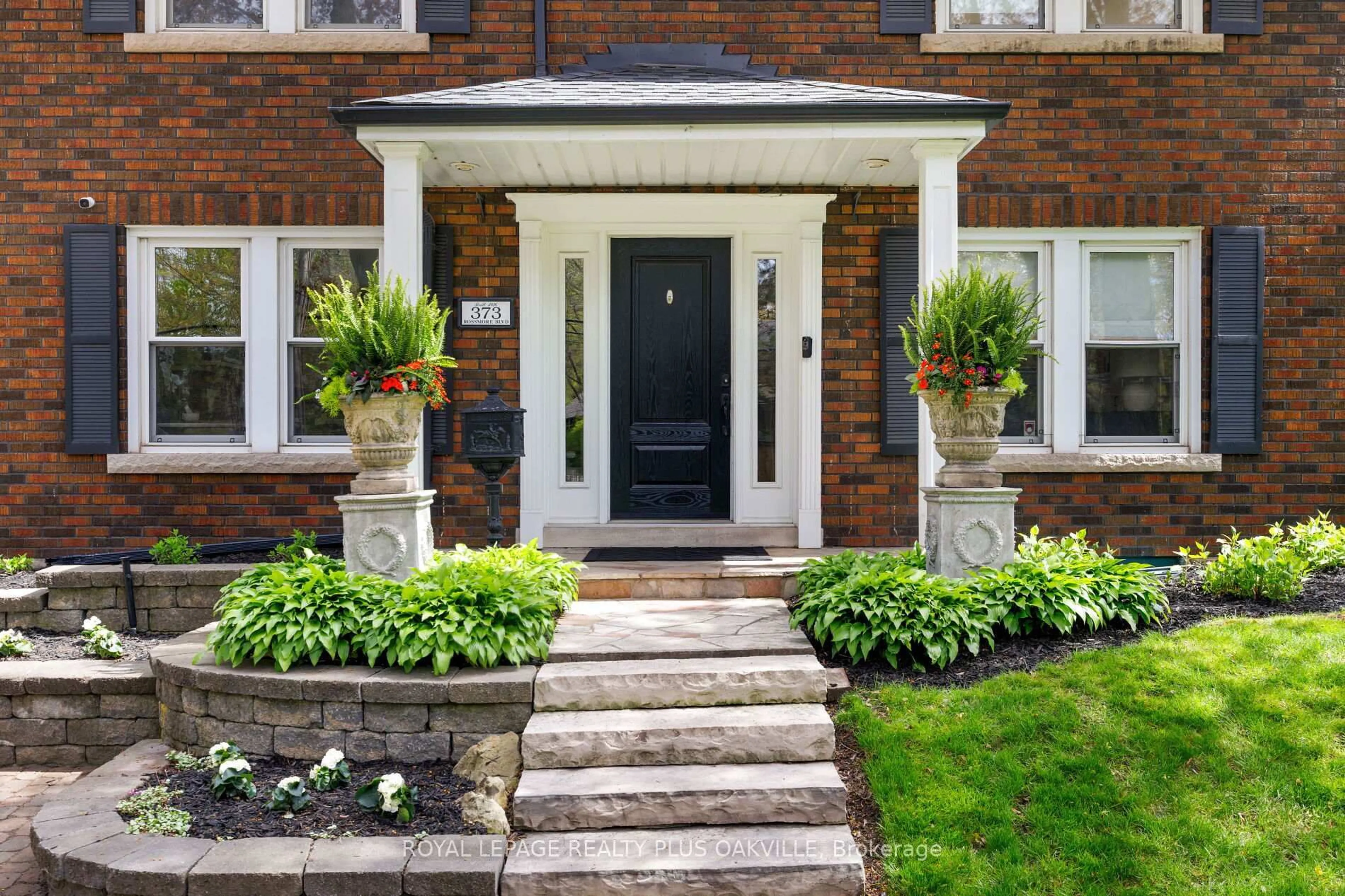 Unknown for 373 Rossmore Blvd, Burlington Ontario L7N 1R9