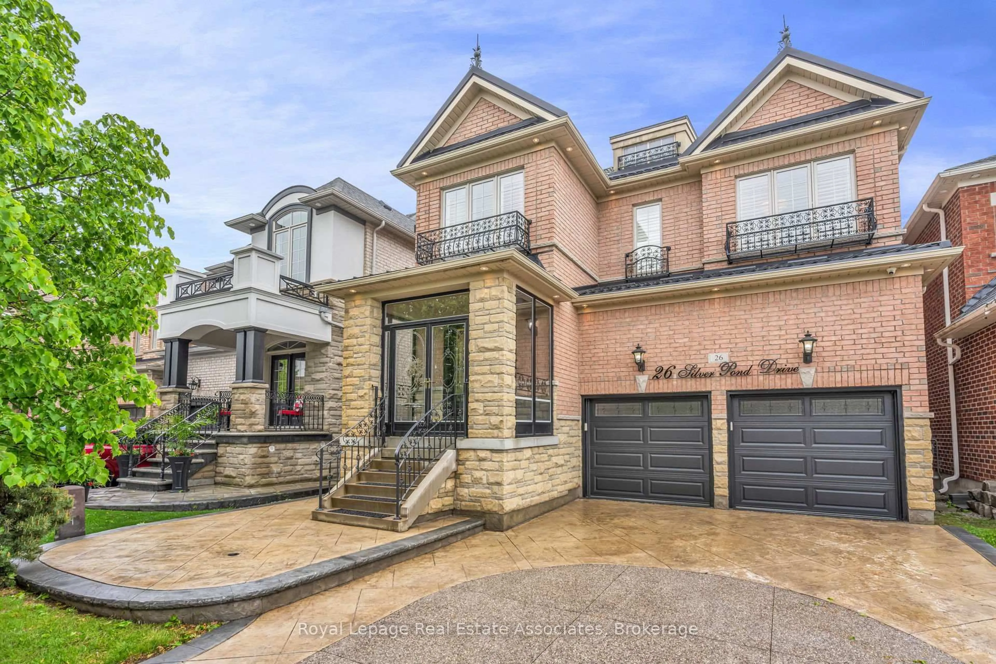 Home with brick exterior material, street for 26 Silver Pond Dr, Halton Hills Ontario L7G 0G6