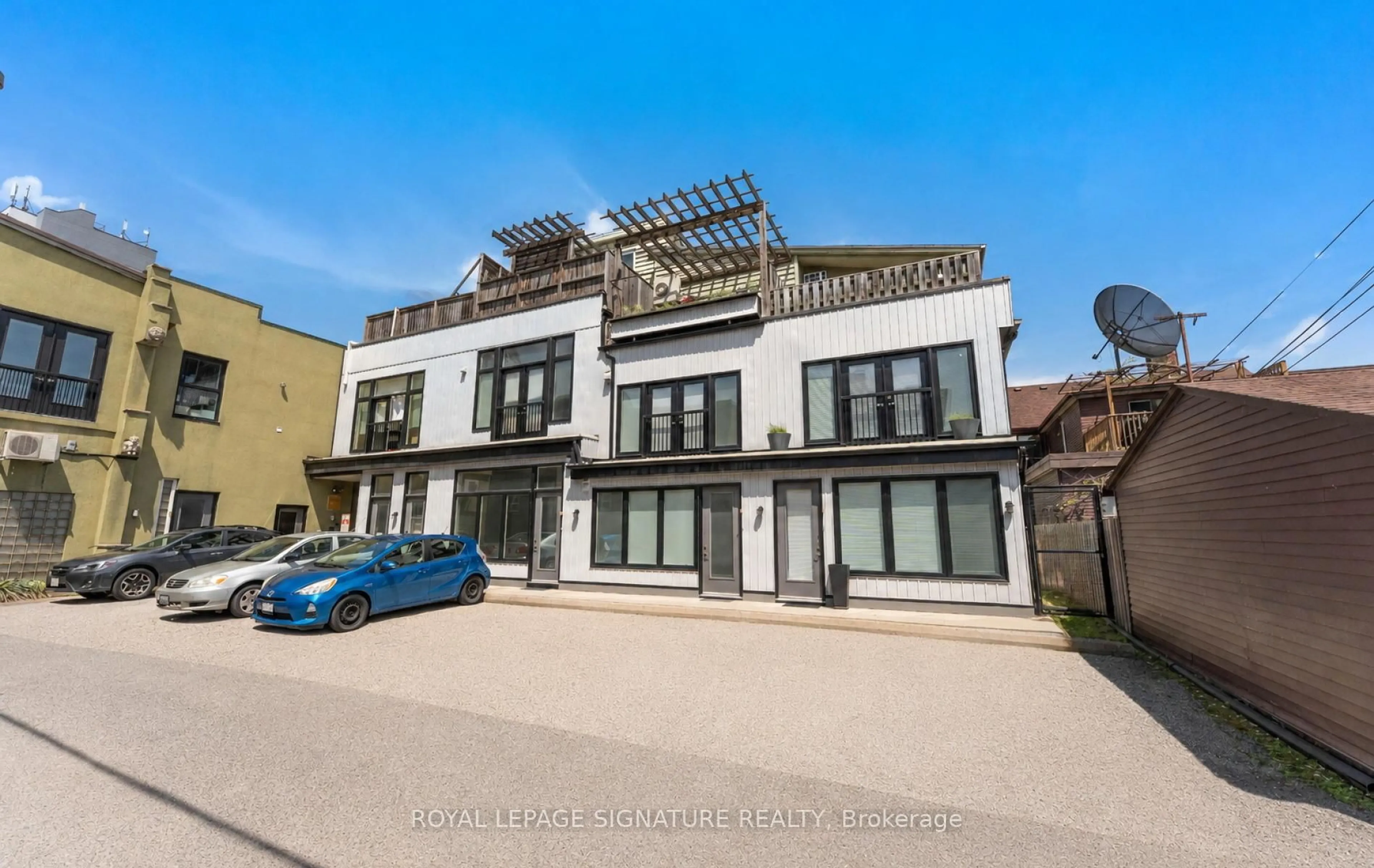 A pic from outside/outdoor area/front of a property/back of a property/a pic from drone, building for 692 St. Clarens Ave #7, Toronto Ontario M6H 3X1