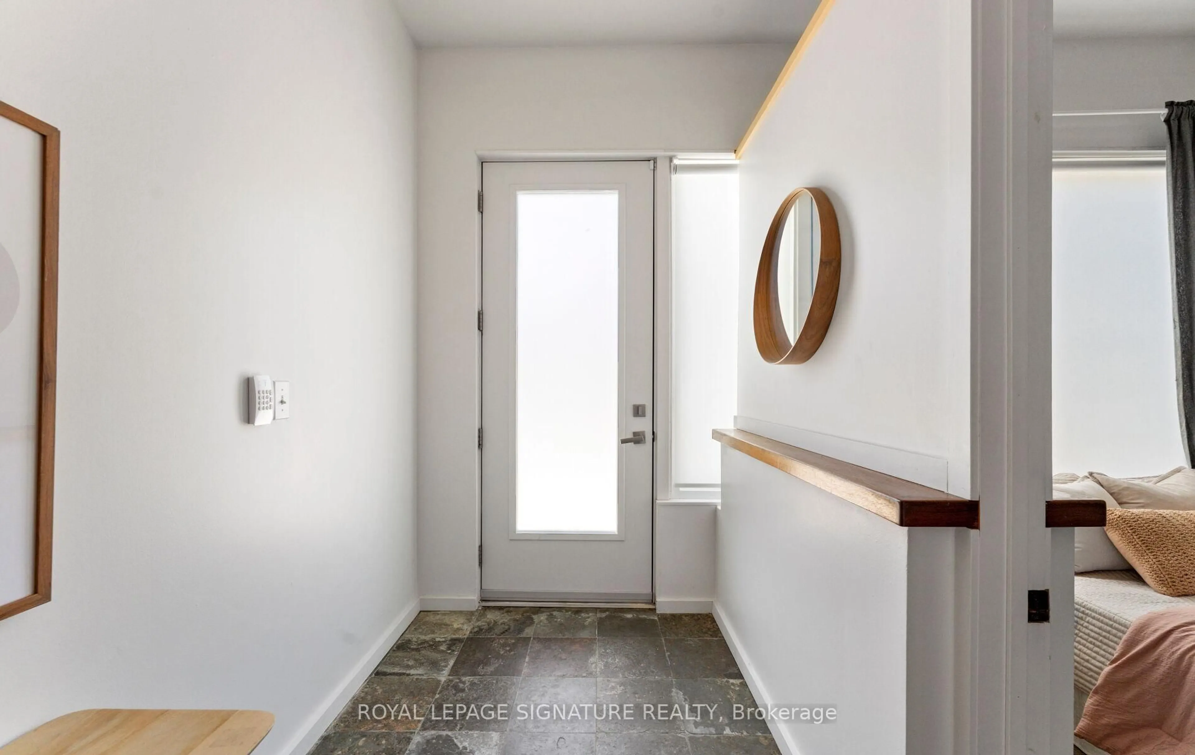 Indoor entryway for 692 St. Clarens Ave #7, Toronto Ontario M6H 3X1