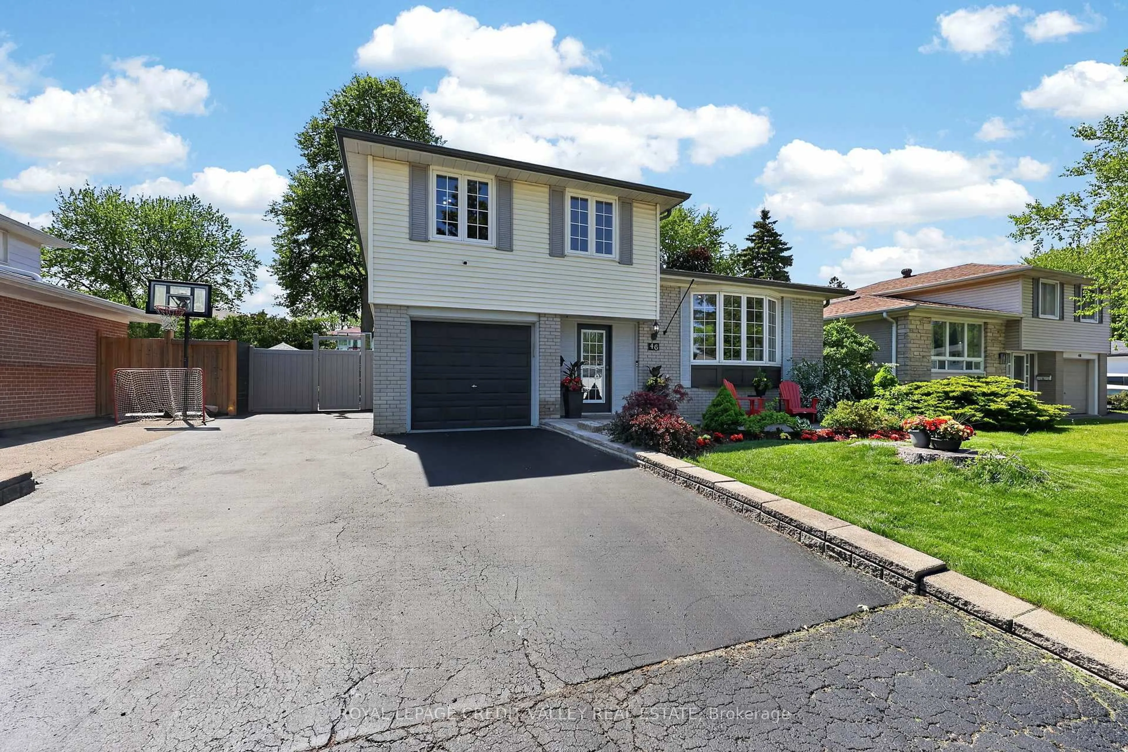 Unknown for 46 Duncan Bull Dr, Brampton Ontario L6W 1H6