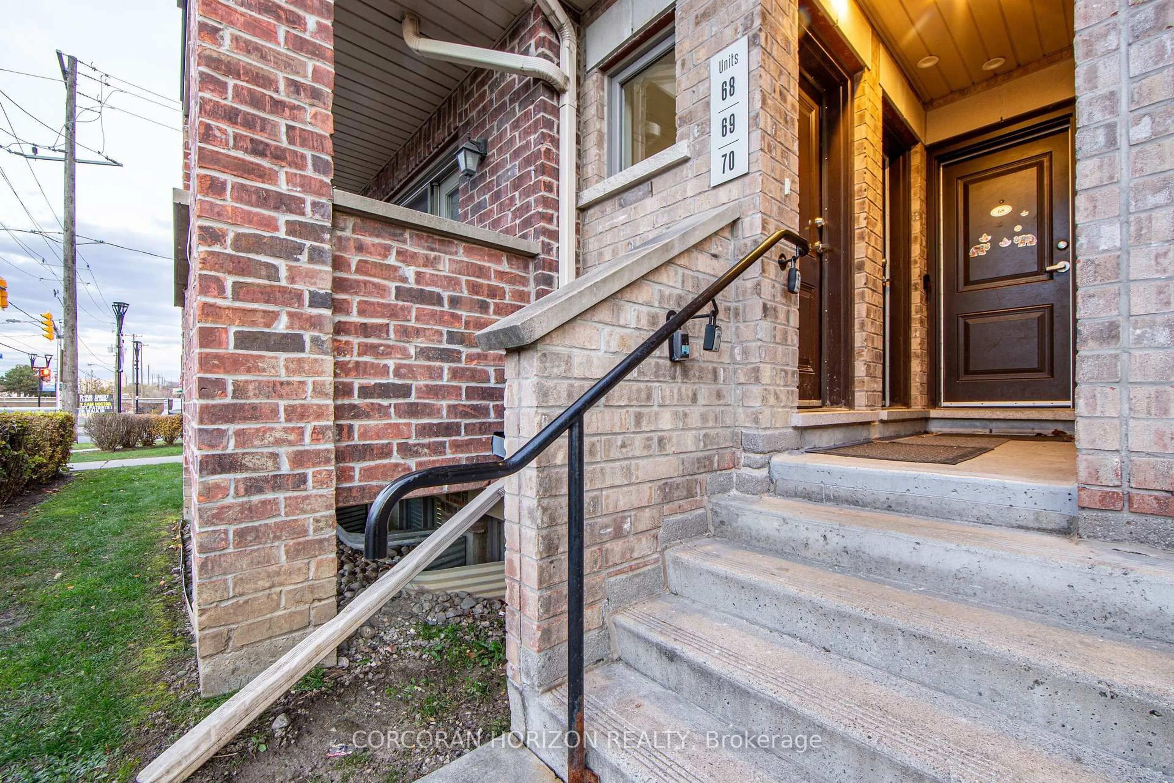 Unknown for 2315 Sheppard Ave #70, Toronto Ontario M9M 3A4