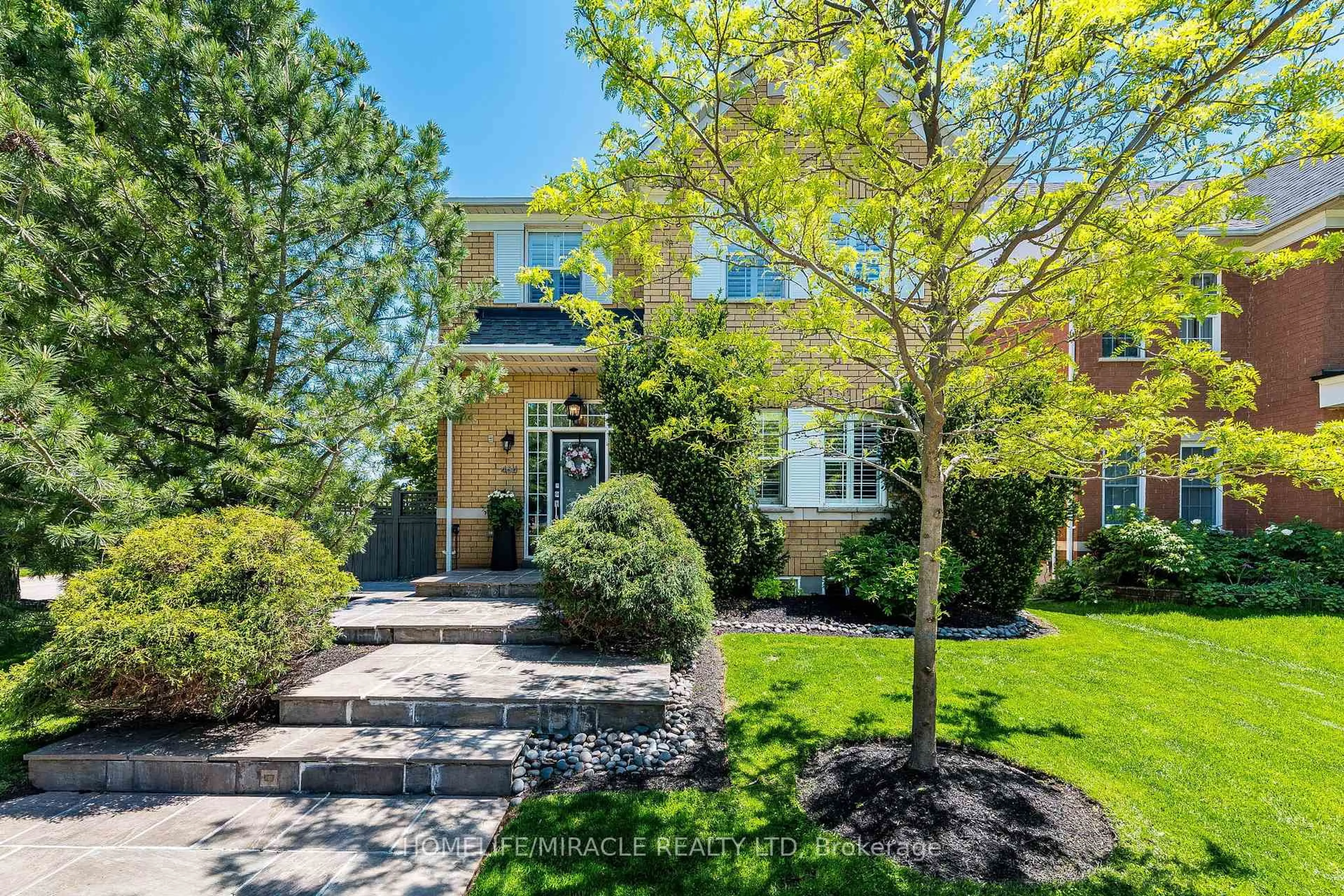 Home with brick exterior material, street for 464 Ambleside Dr, Oakville Ontario L6H 6N7