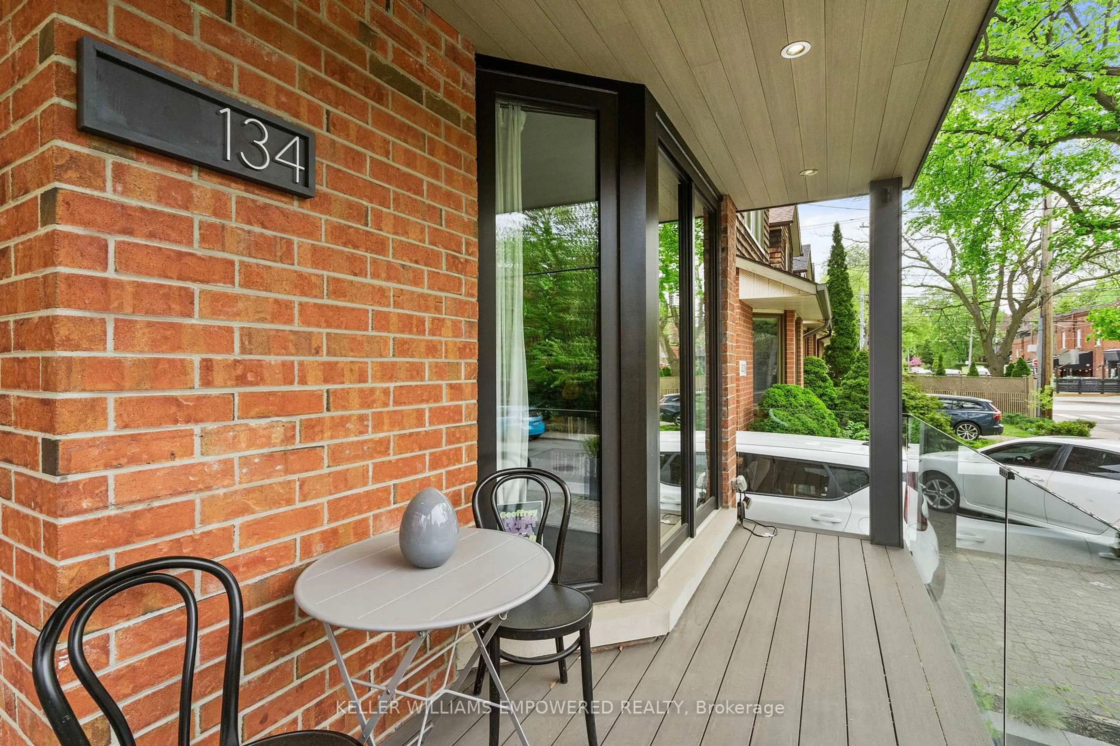 Patio, street for 134 Geoffrey St, Toronto Ontario M6R 1P5