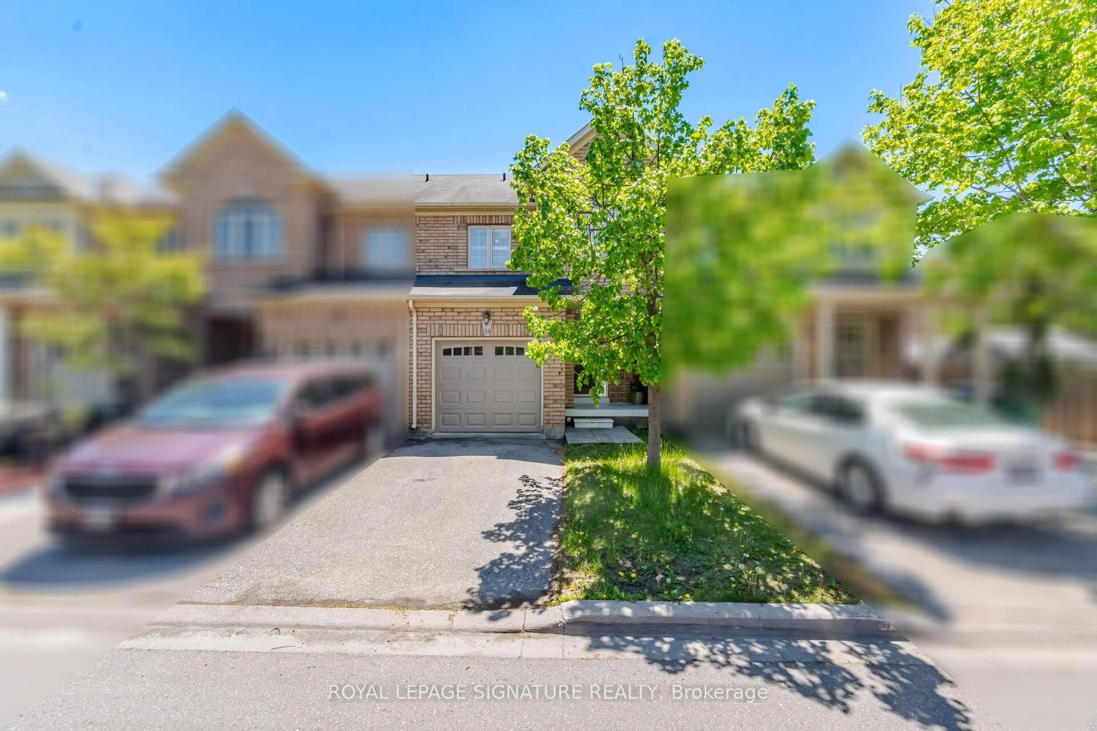 A pic from outside/outdoor area/front of a property/back of a property/a pic from drone, street for 33 Bay Breeze Dr, Brampton Ontario L6R 0M1