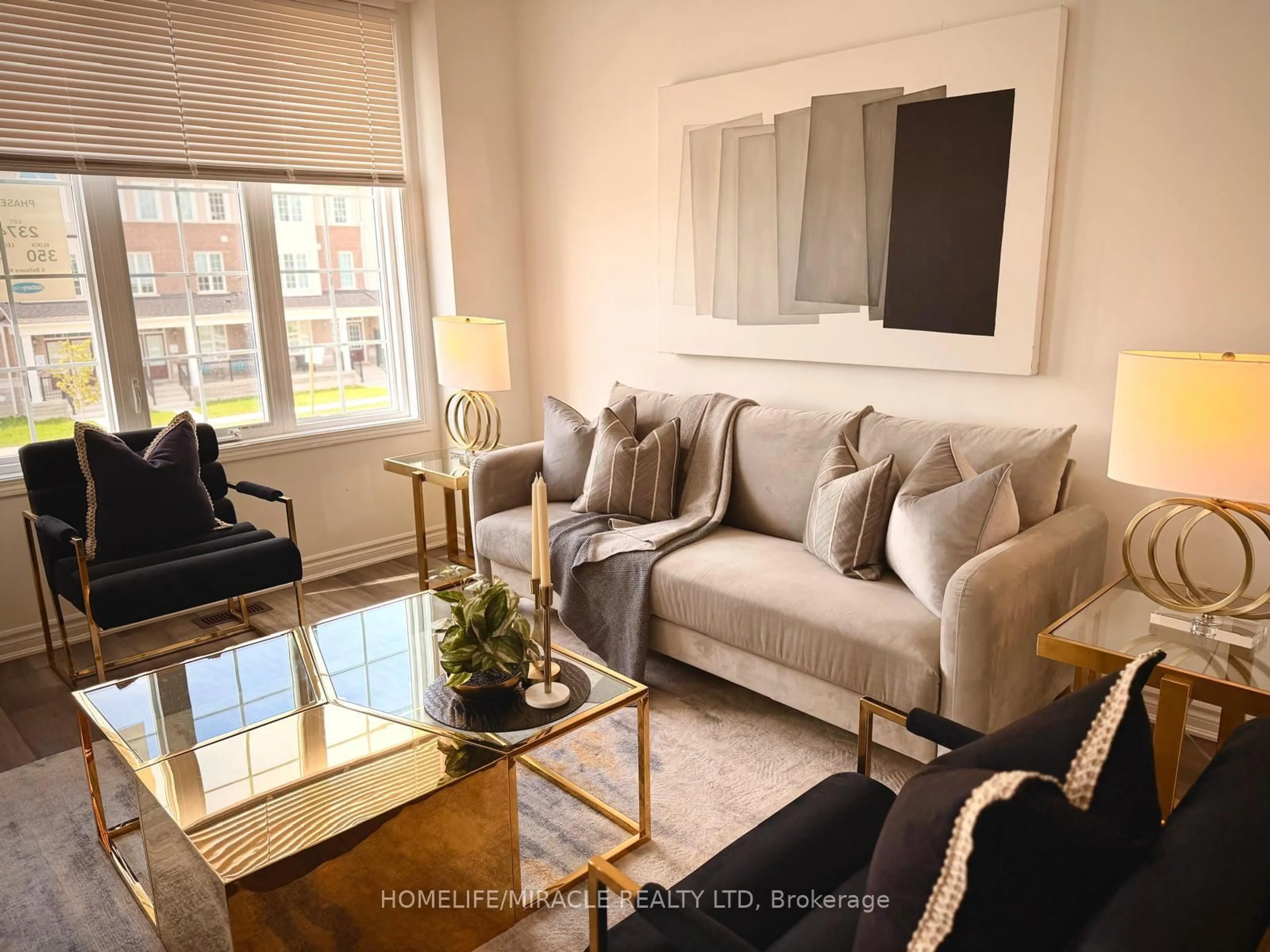 Living room with furniture, unknown for 6 Bellasera Way, Caledon Ontario L7C 1Z9