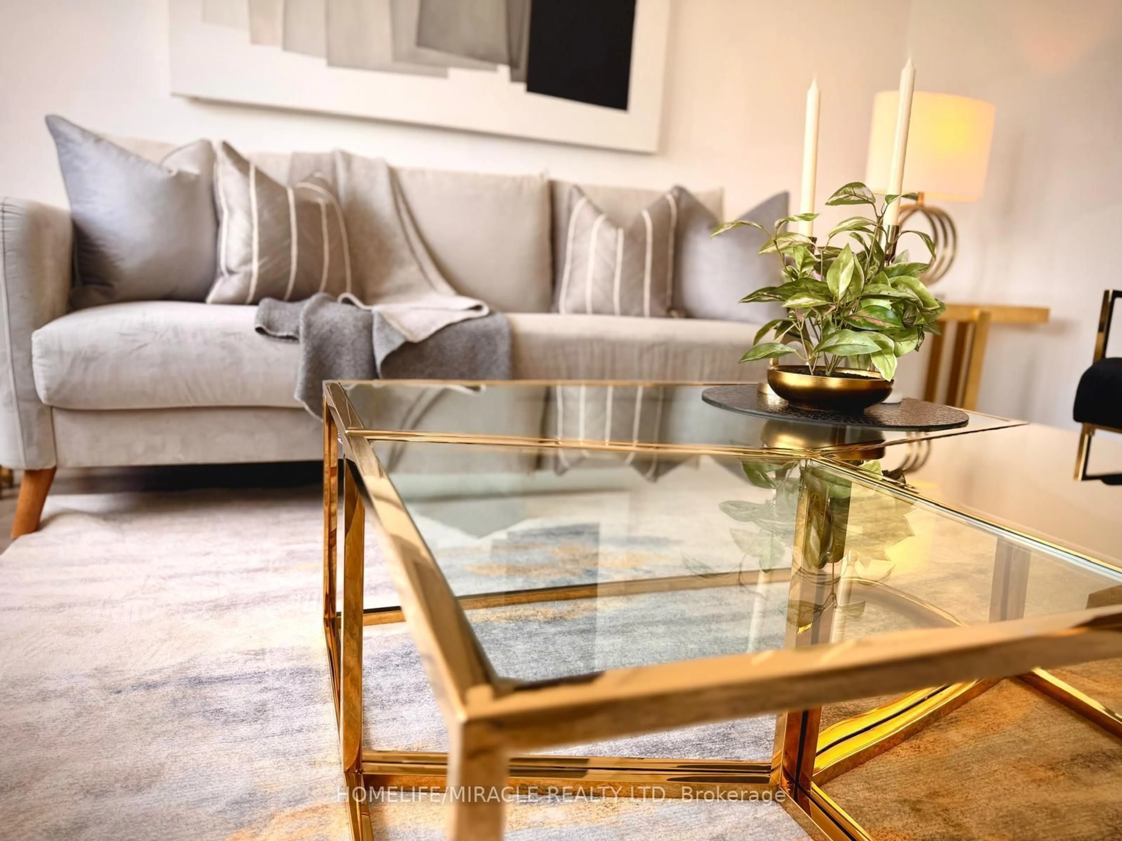 Living room with furniture, unknown for 6 Bellasera Way, Caledon Ontario L7C 1Z9
