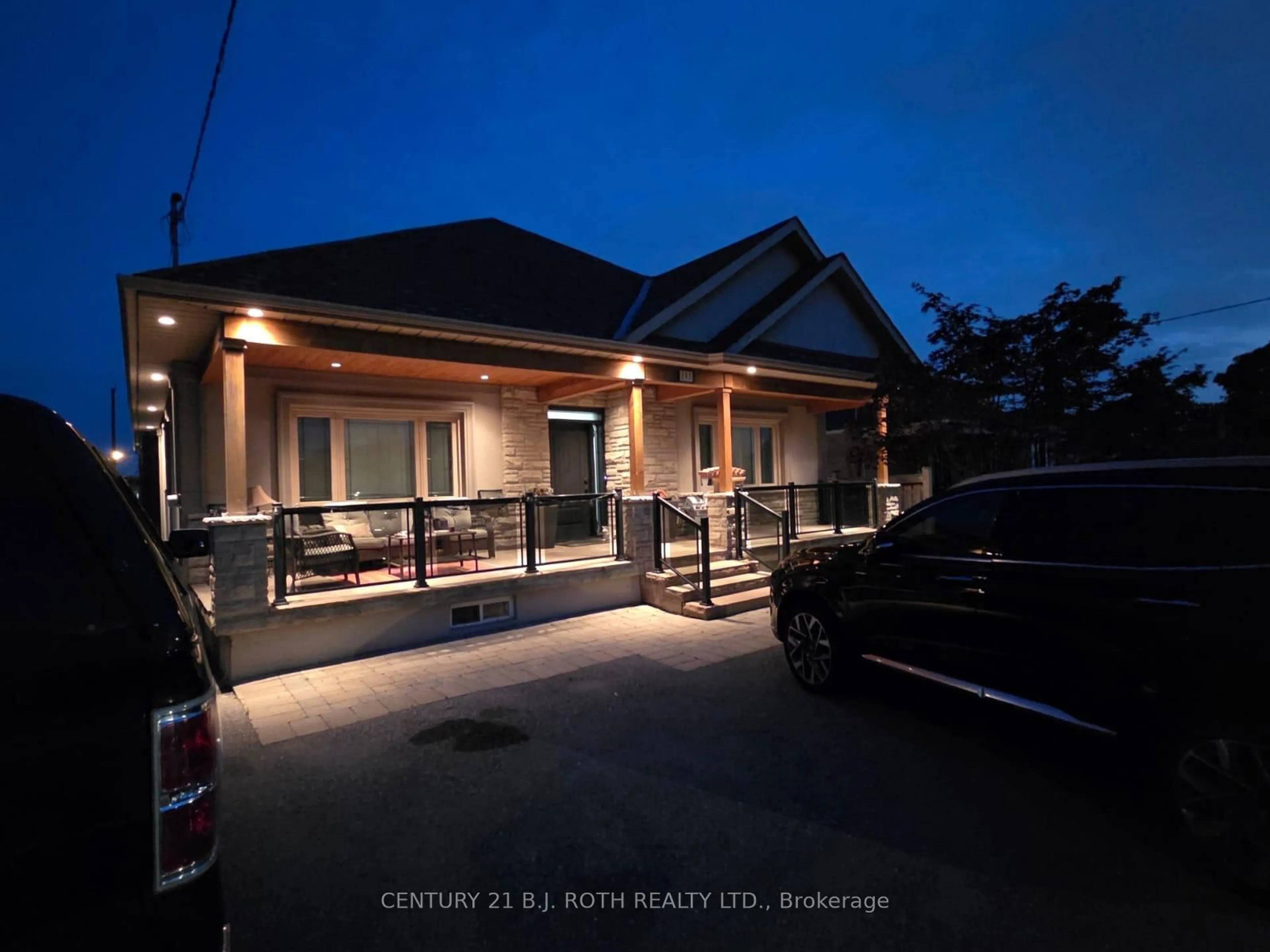 Patio, street for 193 Epsom Downs Dr, Toronto Ontario M3M 1S8