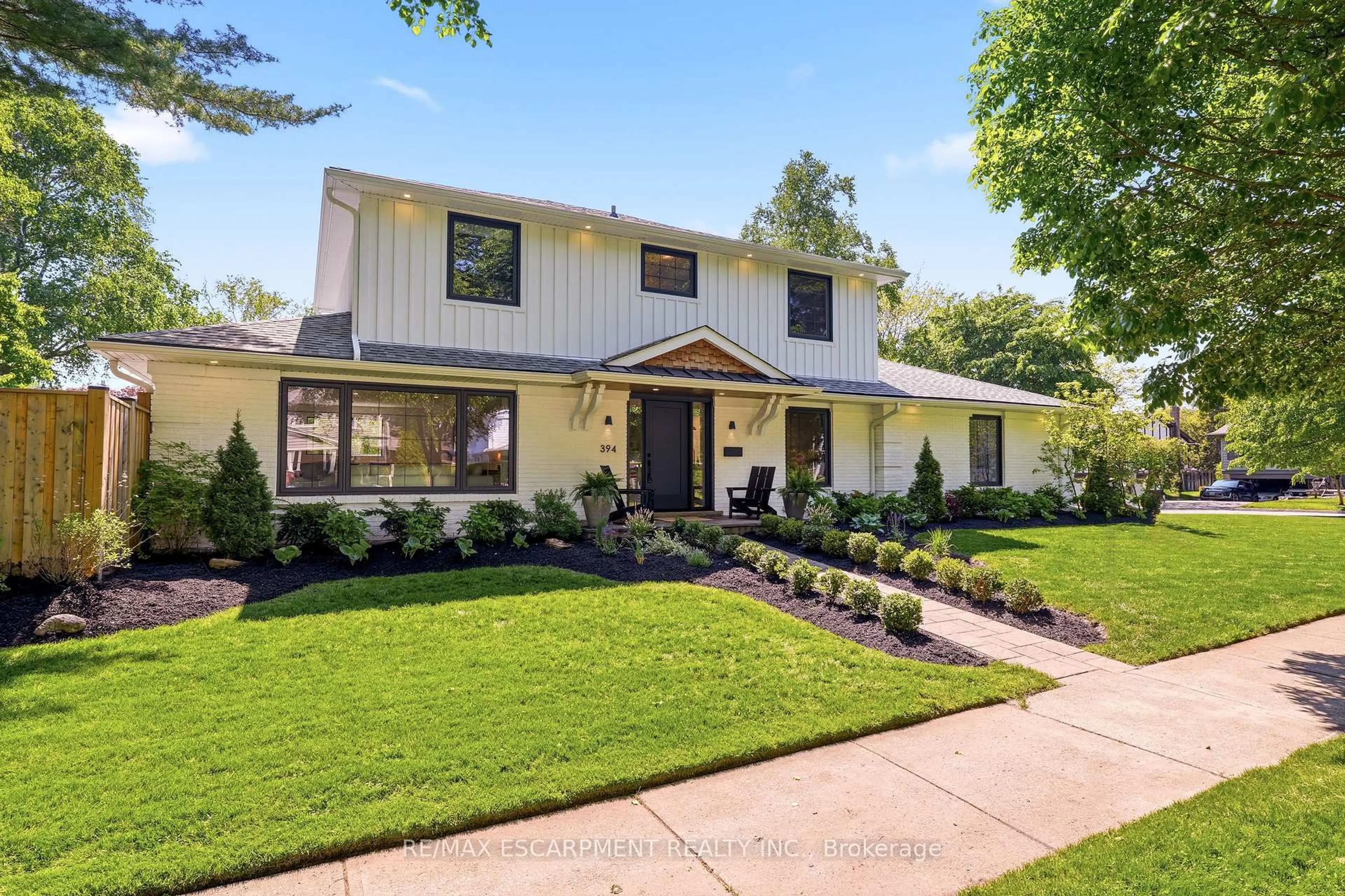Home with brick exterior material, street for 394 RANKIN Dr, Burlington Ontario L7N 2B5