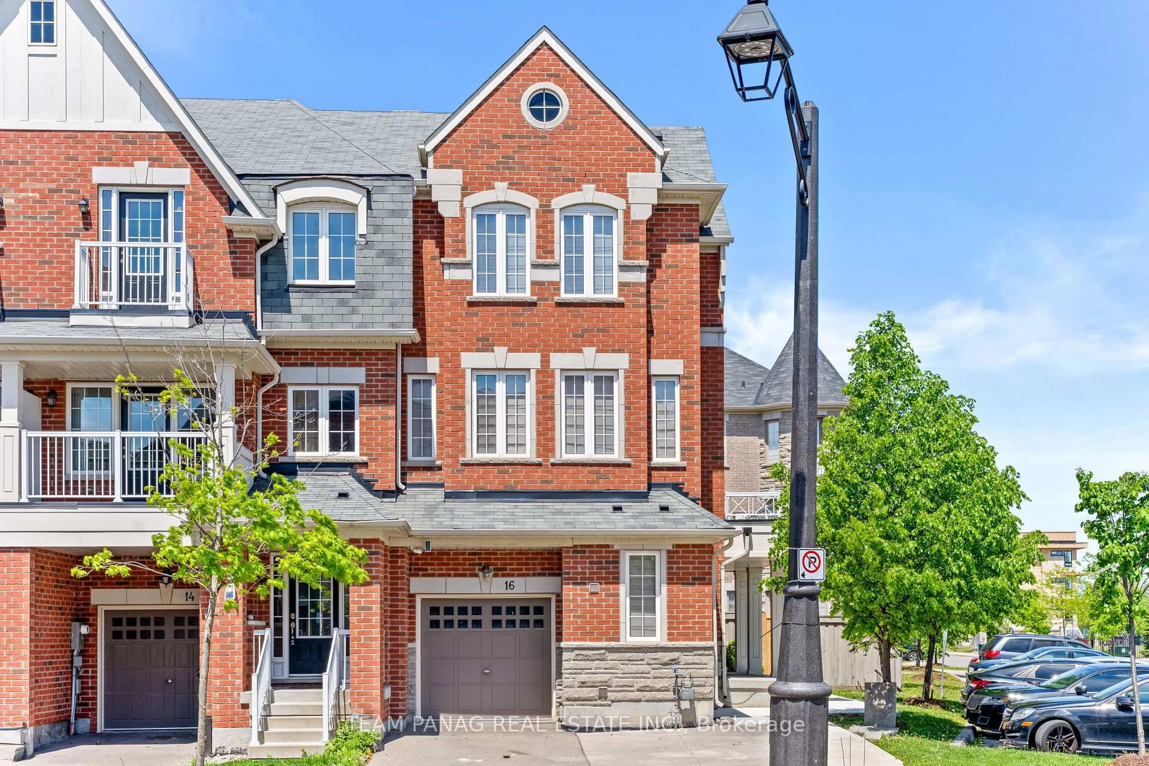 Home with brick exterior material, street for 16 Rabbit Run Way, Brampton Ontario L6Z 0J2