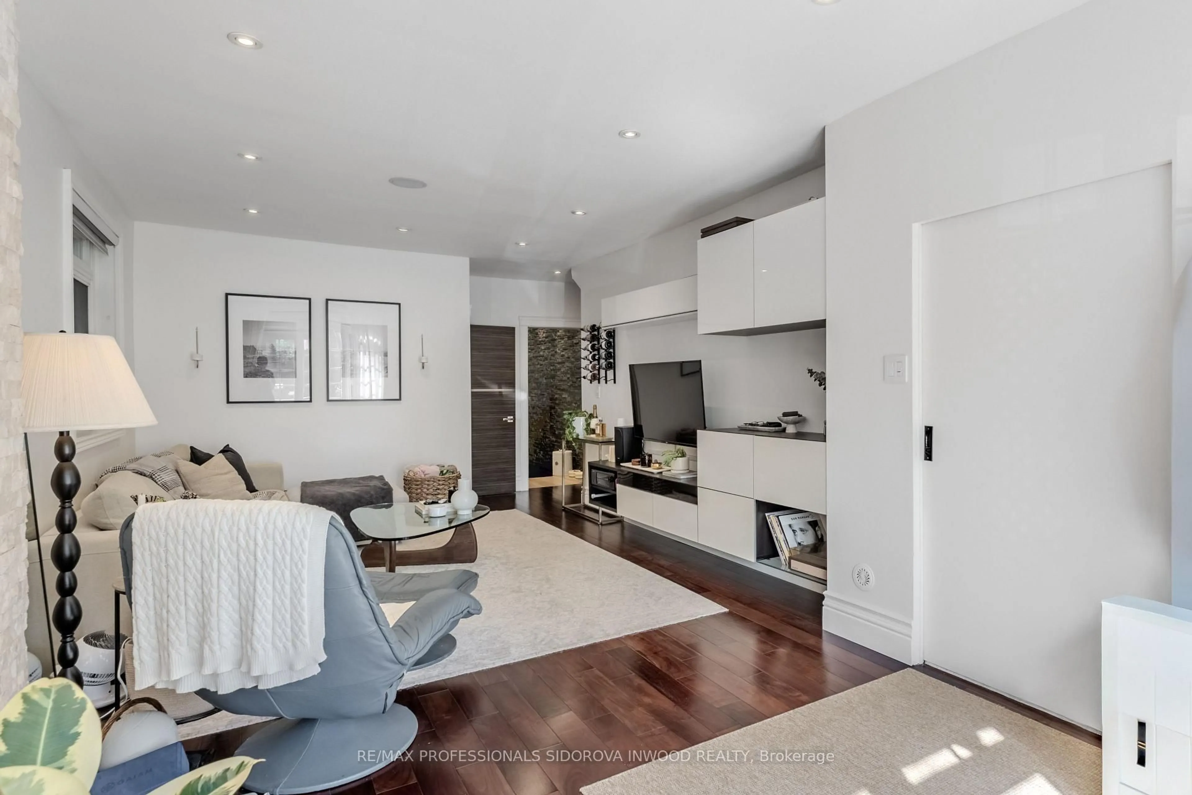 Living room with furniture, unknown for 146 Mavety St, Toronto Ontario M6P 2L9