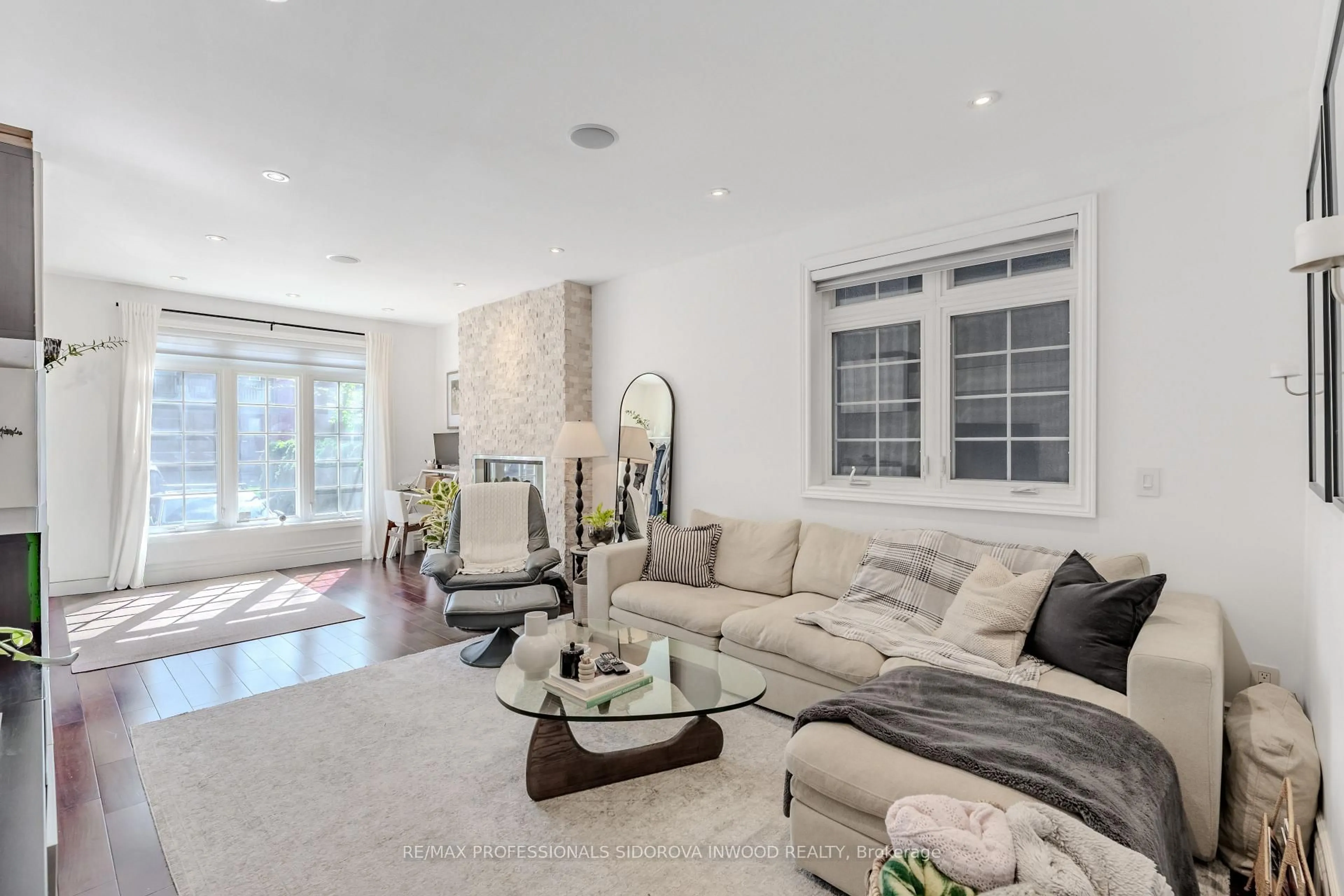 Living room with furniture, unknown for 146 Mavety St, Toronto Ontario M6P 2L9