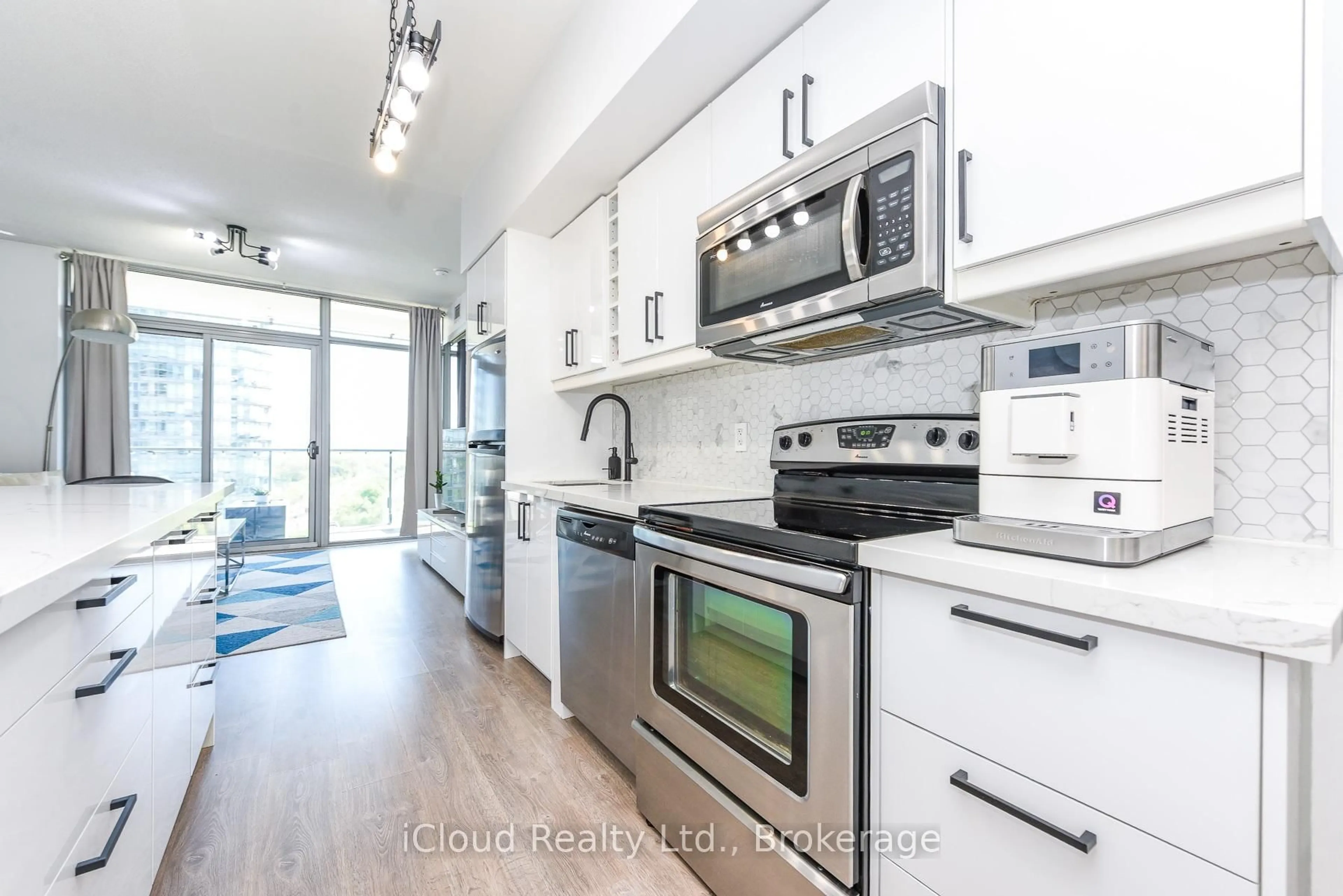 Open concept kitchen, unknown for 103 The Queensway #1303, Toronto Ontario M6S 5B3