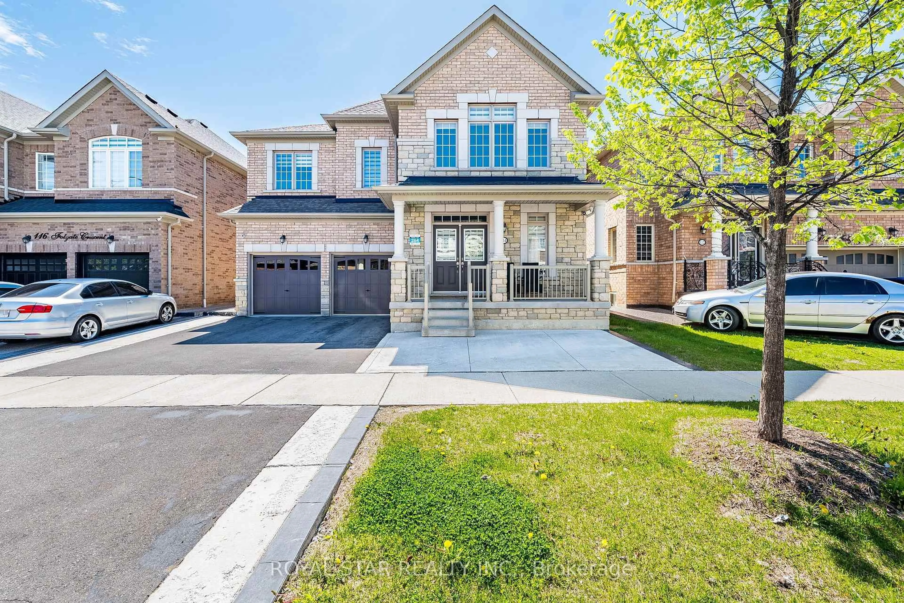 Home with brick exterior material, street for 114 Folgate Cres, Brampton Ontario L6R 4A6
