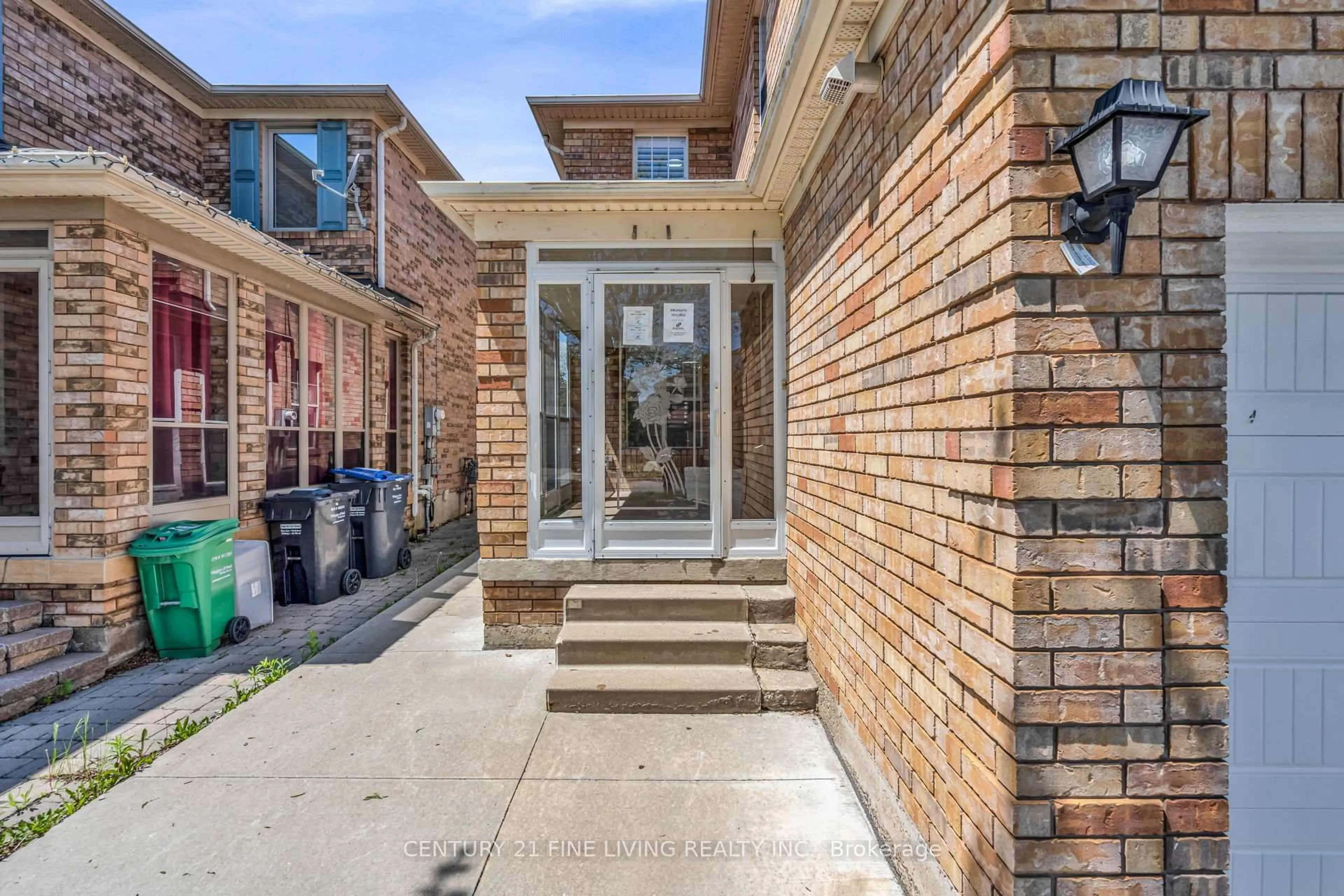Home with brick exterior material, street for 66 Secord Cres, Brampton Ontario L6X 4Y8