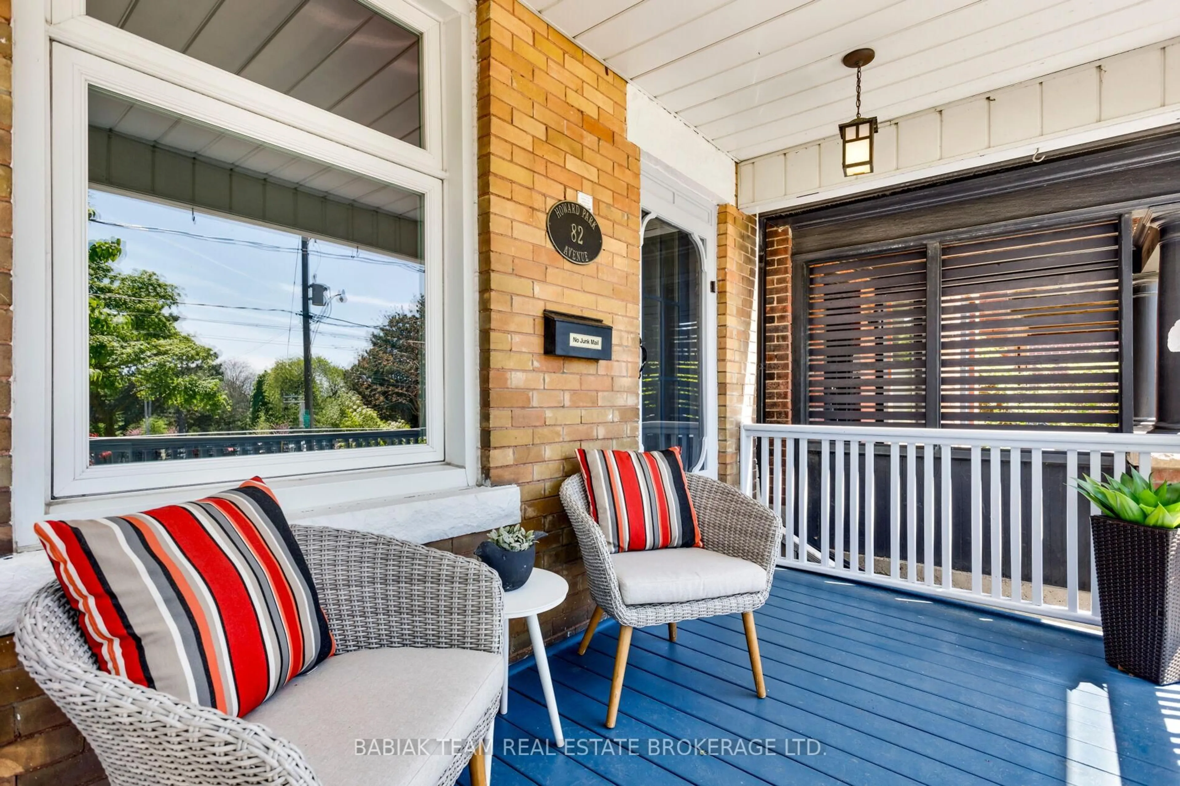 Home with vinyl exterior material, water/lake/river/ocean view for 82 Howard Park Ave, Toronto Ontario M6R 1V6