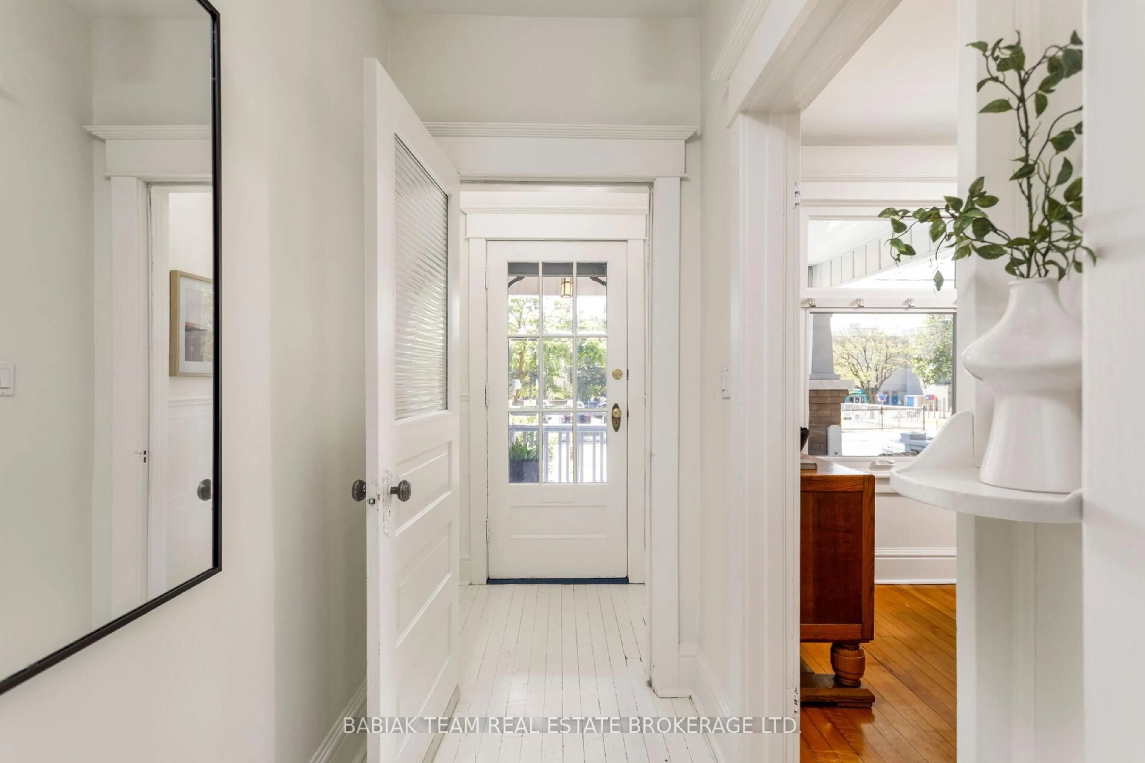 Indoor entryway for 82 Howard Park Ave, Toronto Ontario M6R 1V6