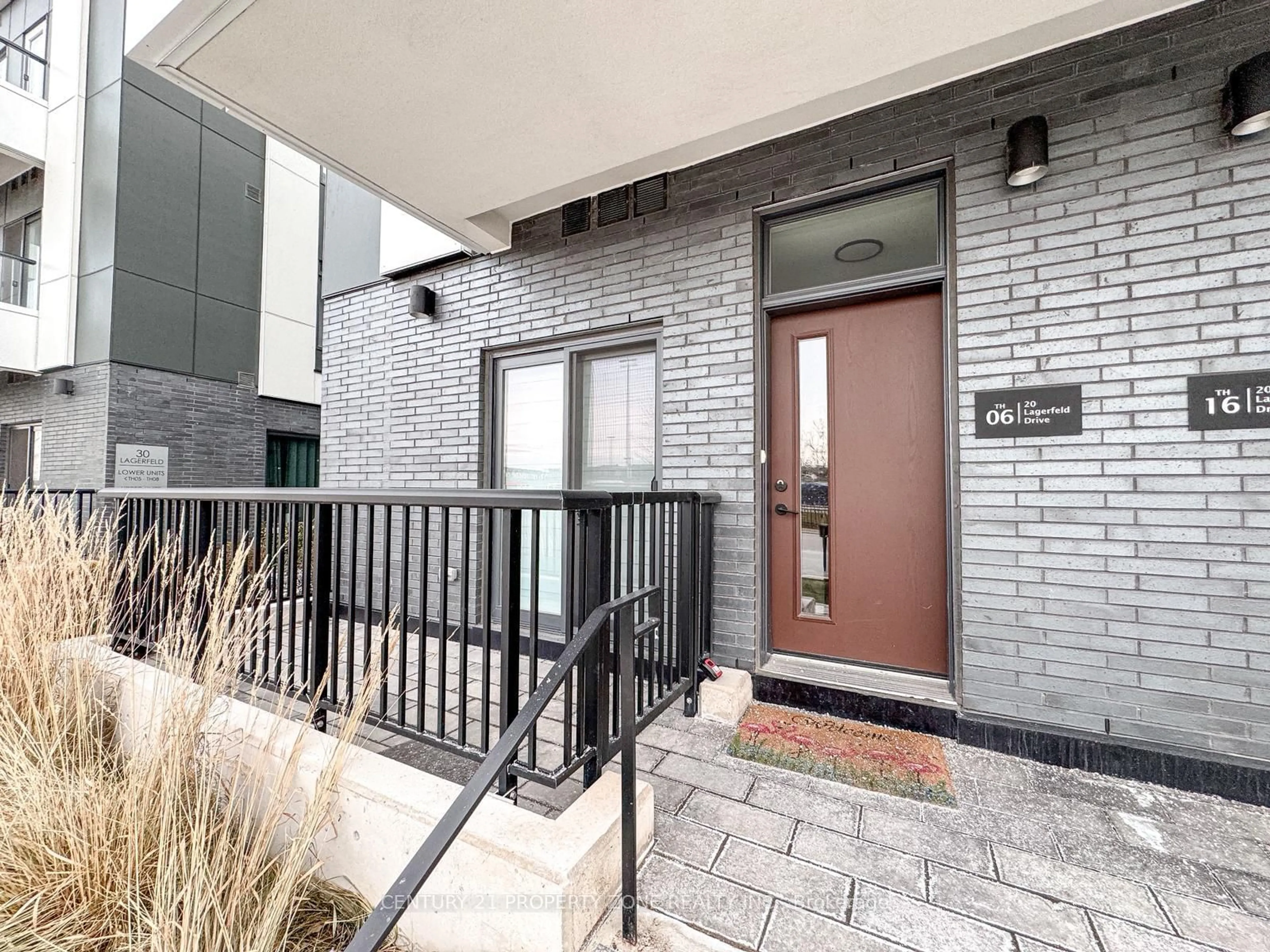 Home with brick exterior material, street for 20 Lagerfeld Dr #06, Brampton Ontario L7A 5L4