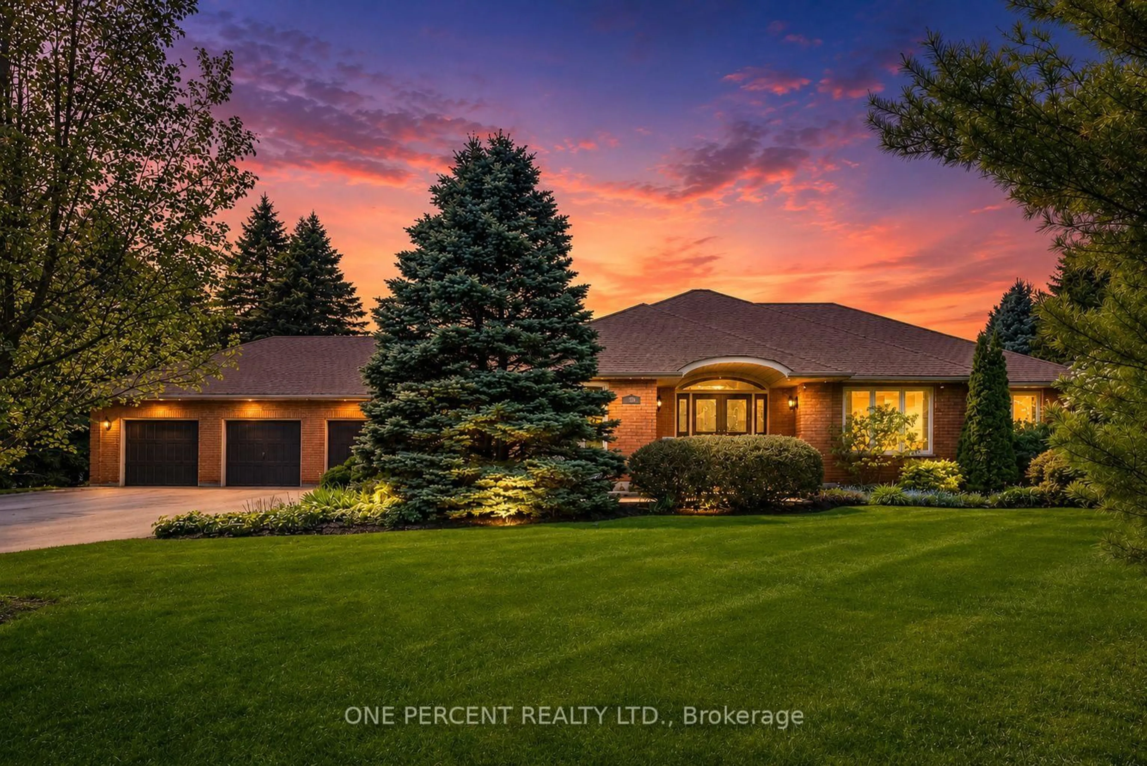 A pic from outside/outdoor area/front of a property/back of a property/a pic from drone, water/lake/river/ocean view for 10 Cranston Dr, Caledon Ontario L7C 1P8