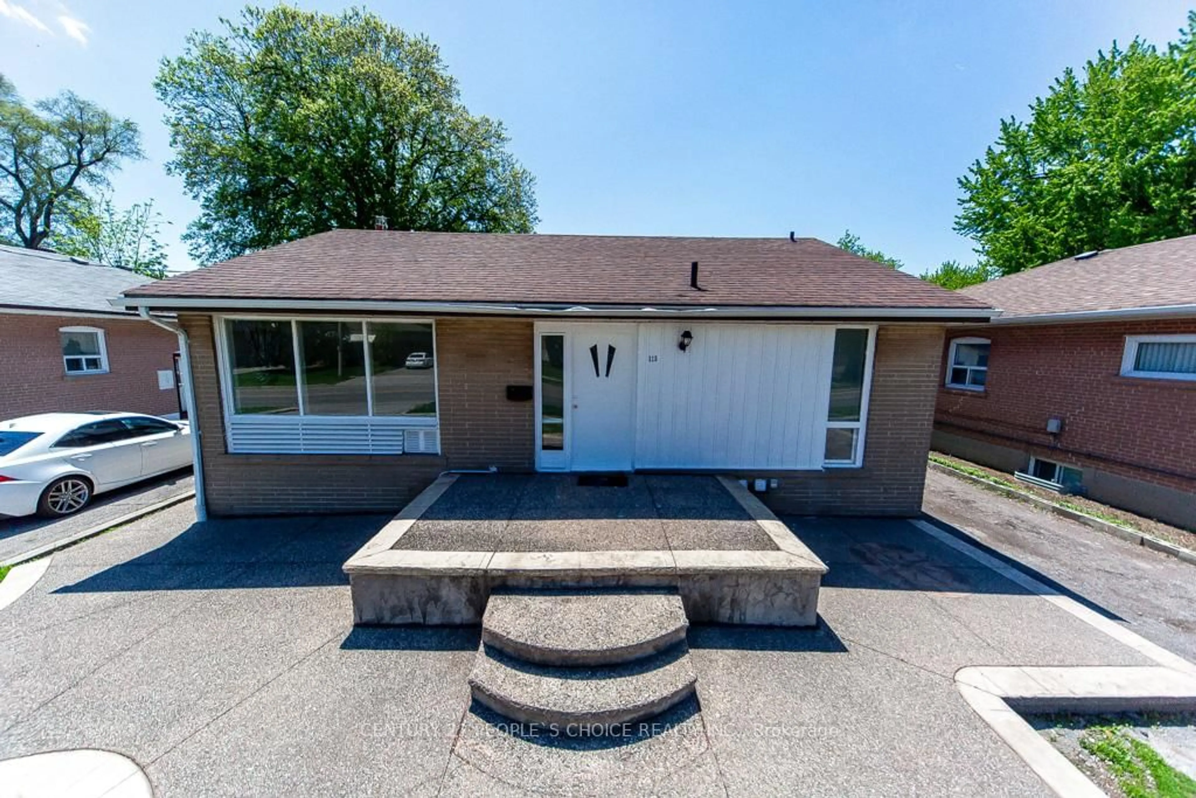 A pic from outside/outdoor area/front of a property/back of a property/a pic from drone, unknown for 115 Mcmurchy Ave, Brampton Ontario L6Y 1Z1