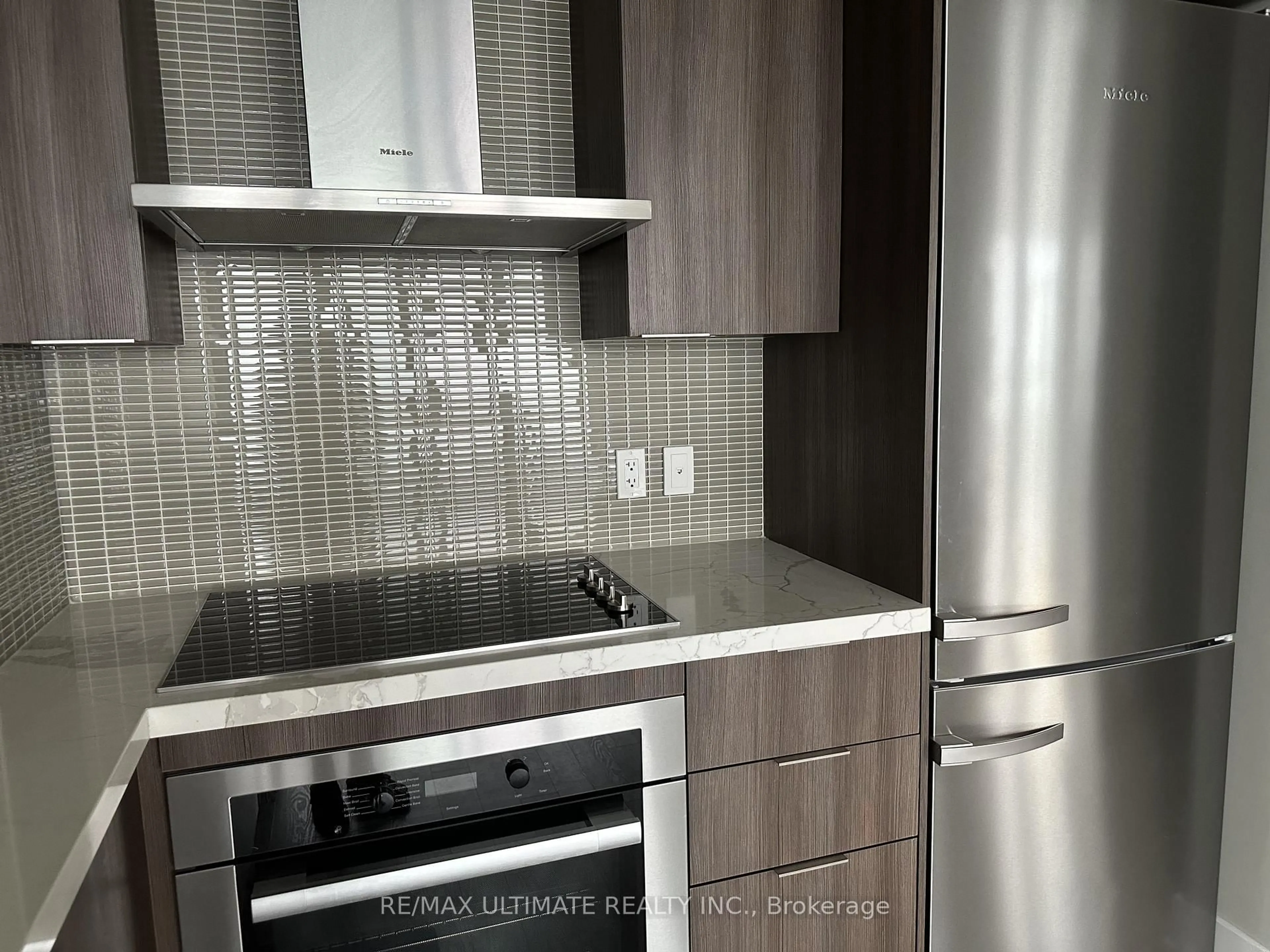 Standard kitchen, unknown for 30 Shore Breeze Dr #6206, Toronto Ontario M8V 0J1