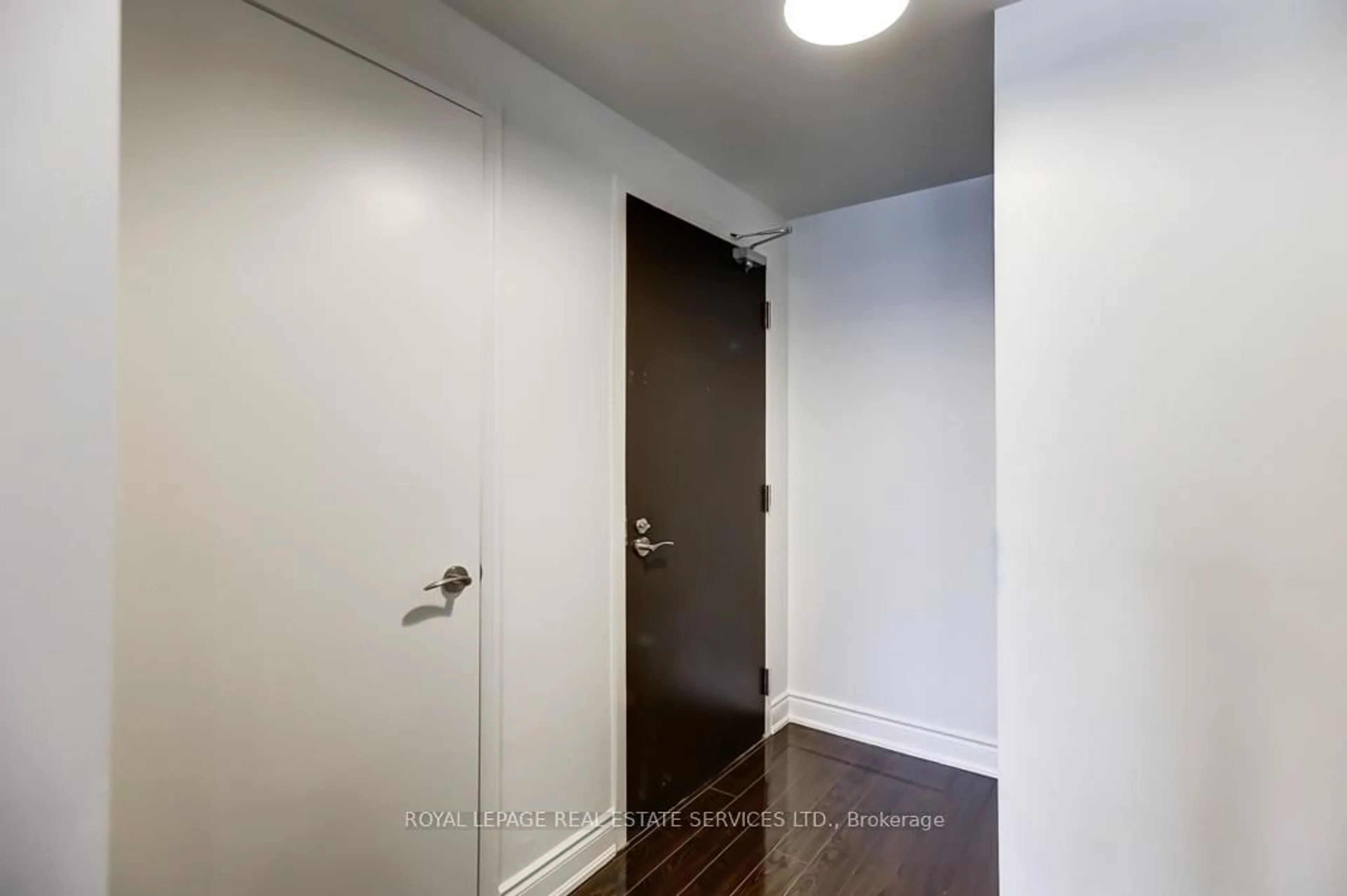 A pic of a room for 1 Valhalla Inn Rd #201, Toronto Ontario M9B 1S9