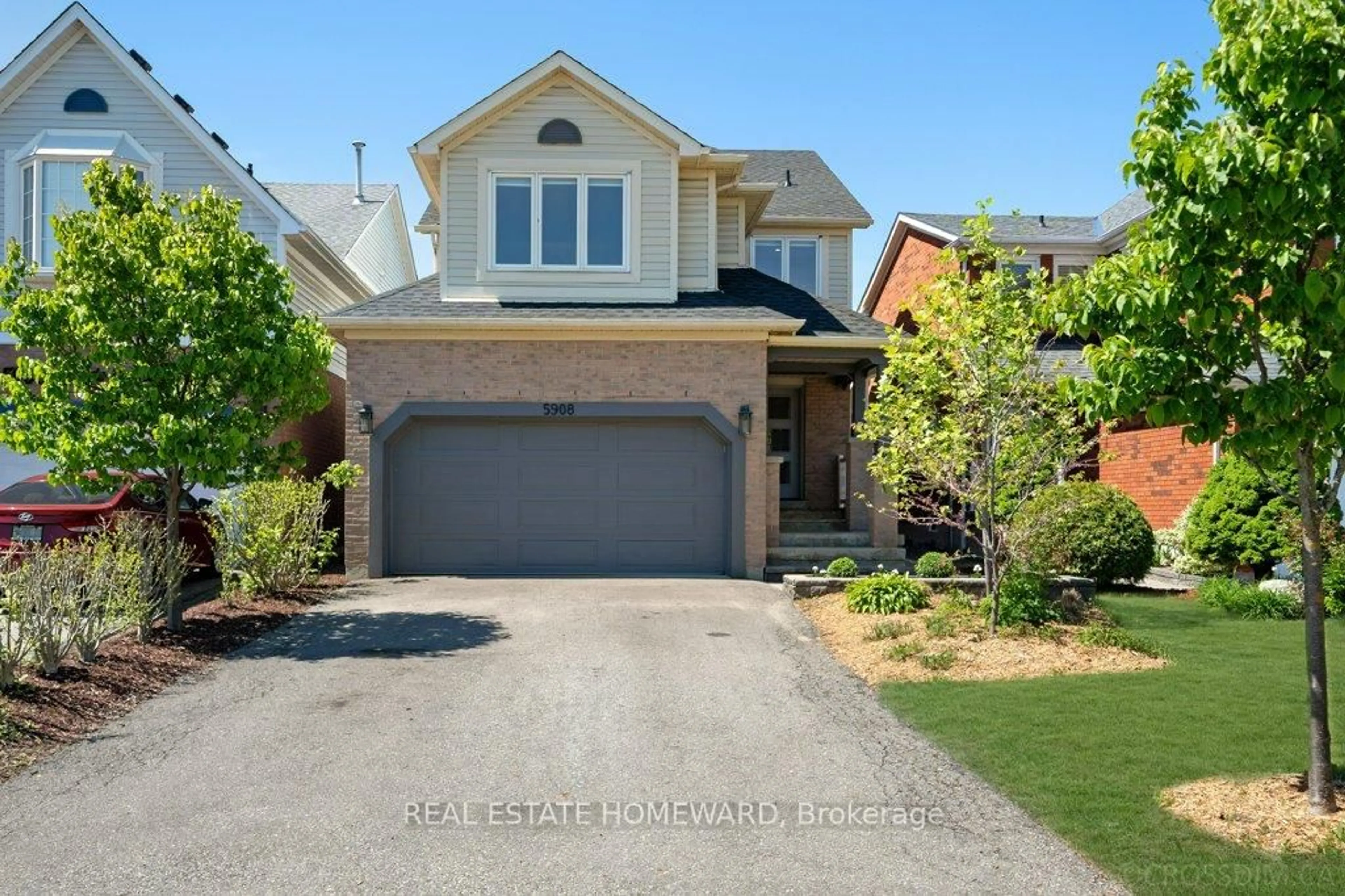 Home with brick exterior material, street for 5908 Leeside Cres, Mississauga Ontario L5M 5L8