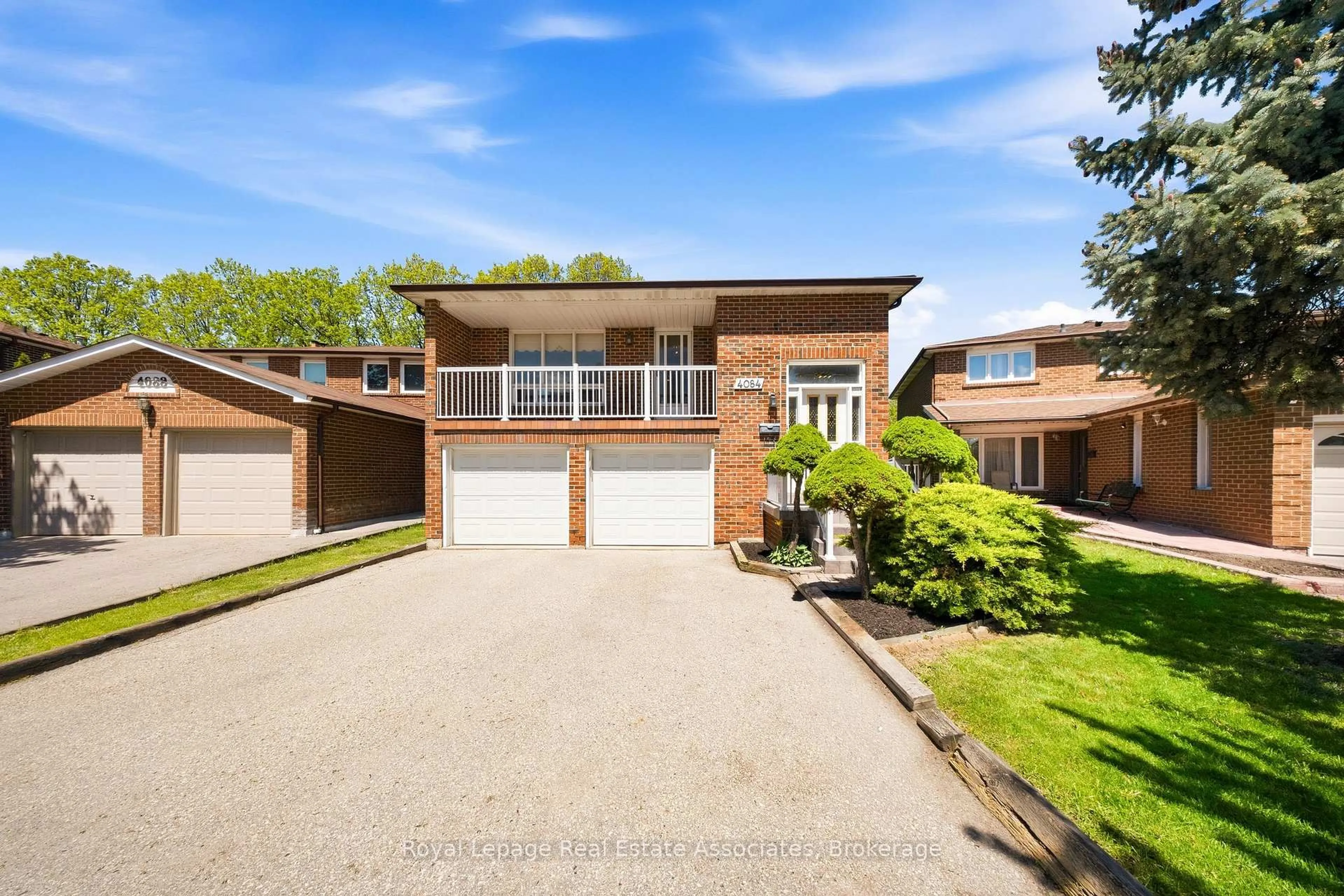 Home with brick exterior material, street for 4084 Longo Circ, Mississauga Ontario L4T 4C7