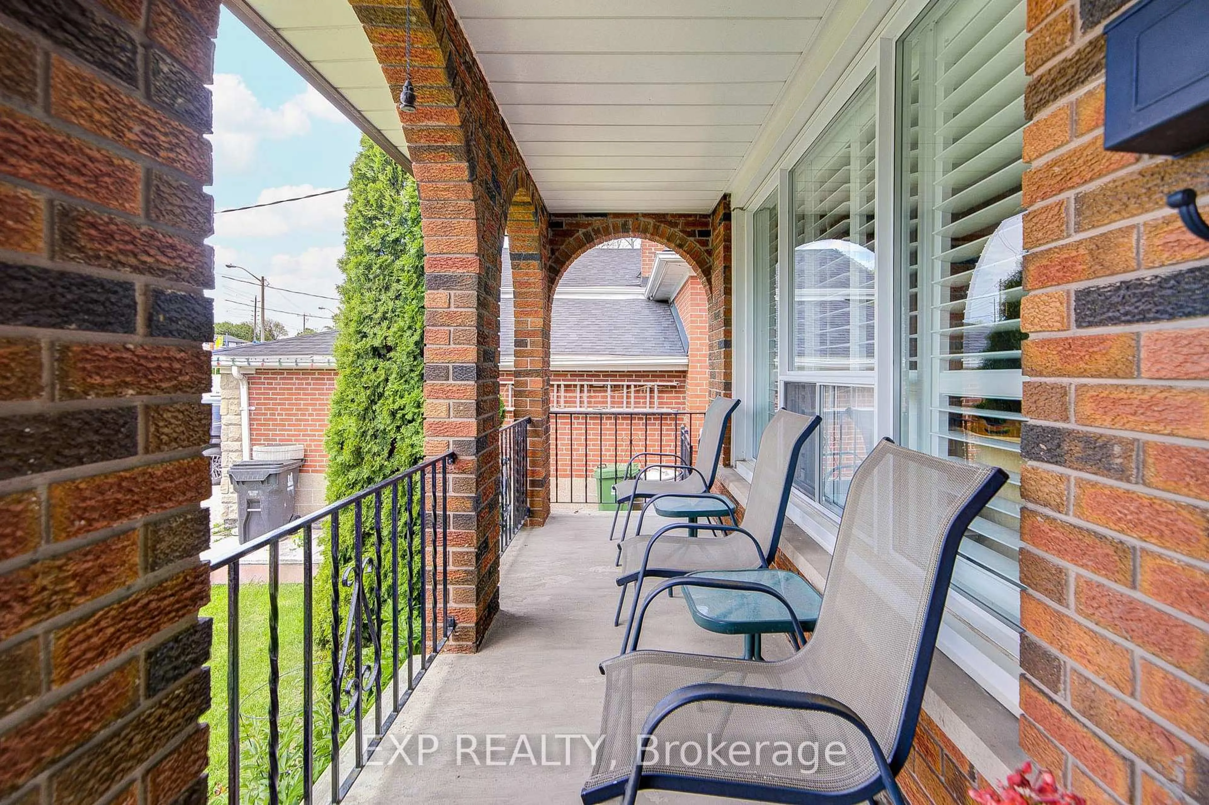 Patio, water/lake/river/ocean view for 593a Scarlett Rd, Toronto Ontario M9P 2S6