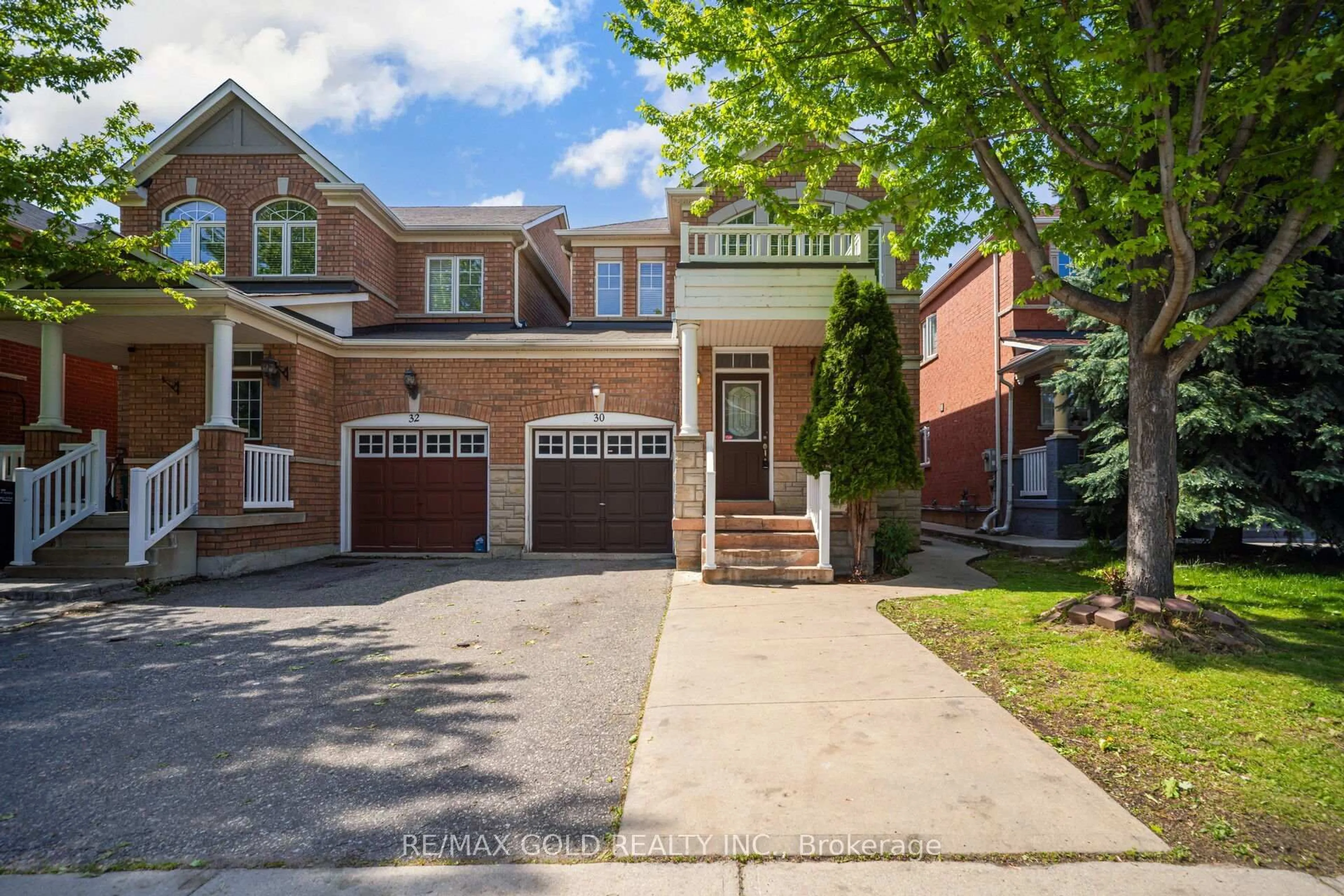 Home with brick exterior material, street for 30 Grover Rd, Brampton Ontario L6Y 5R4