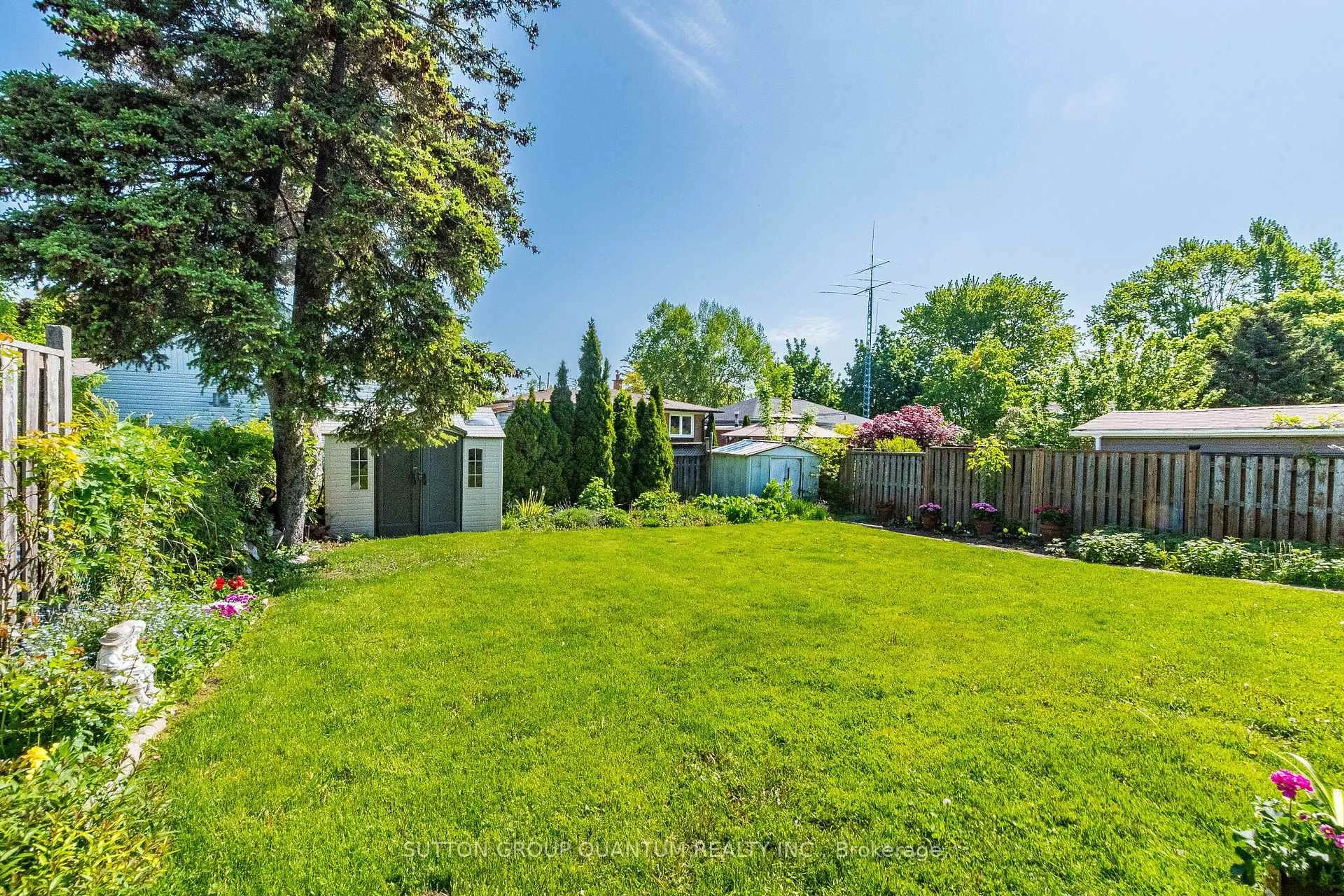 Patio, unknown for 1293 Daimler Rd, Mississauga Ontario L5J 3T3