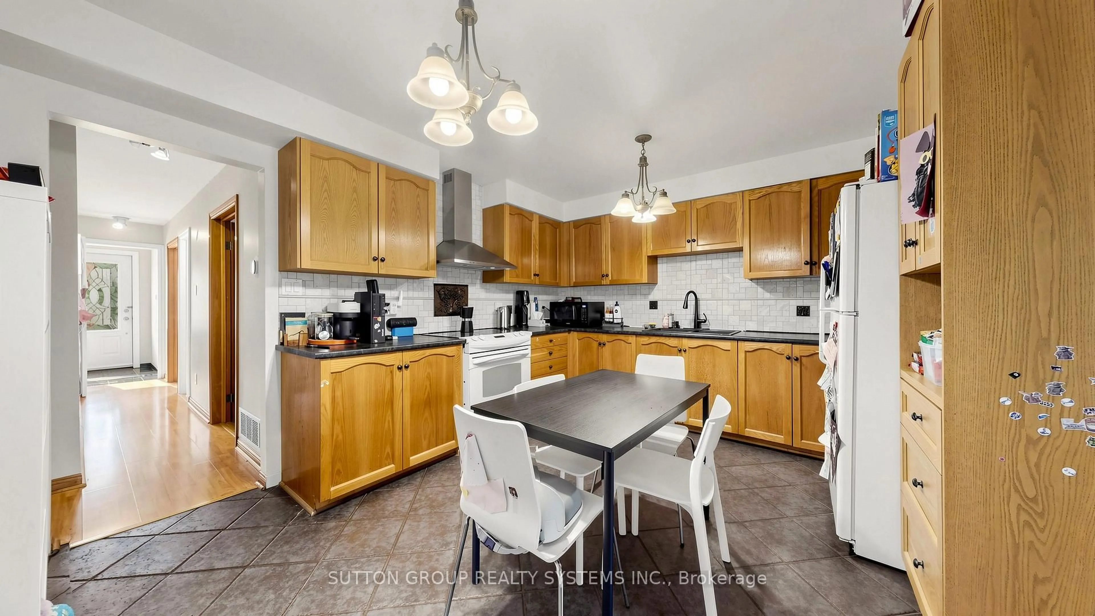 Standard kitchen, unknown for 289D Bartlett Ave, Toronto Ontario M6H 3G3