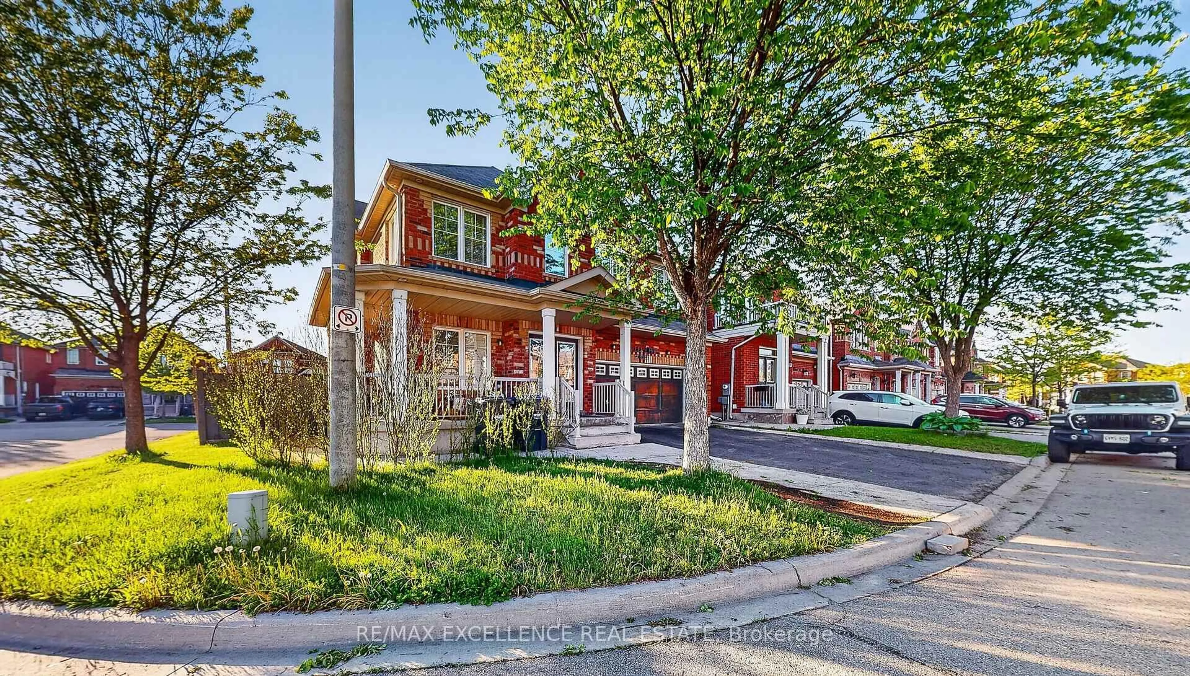 Unknown for 13 Lillian Cres, Brampton Ontario L6R 3P9