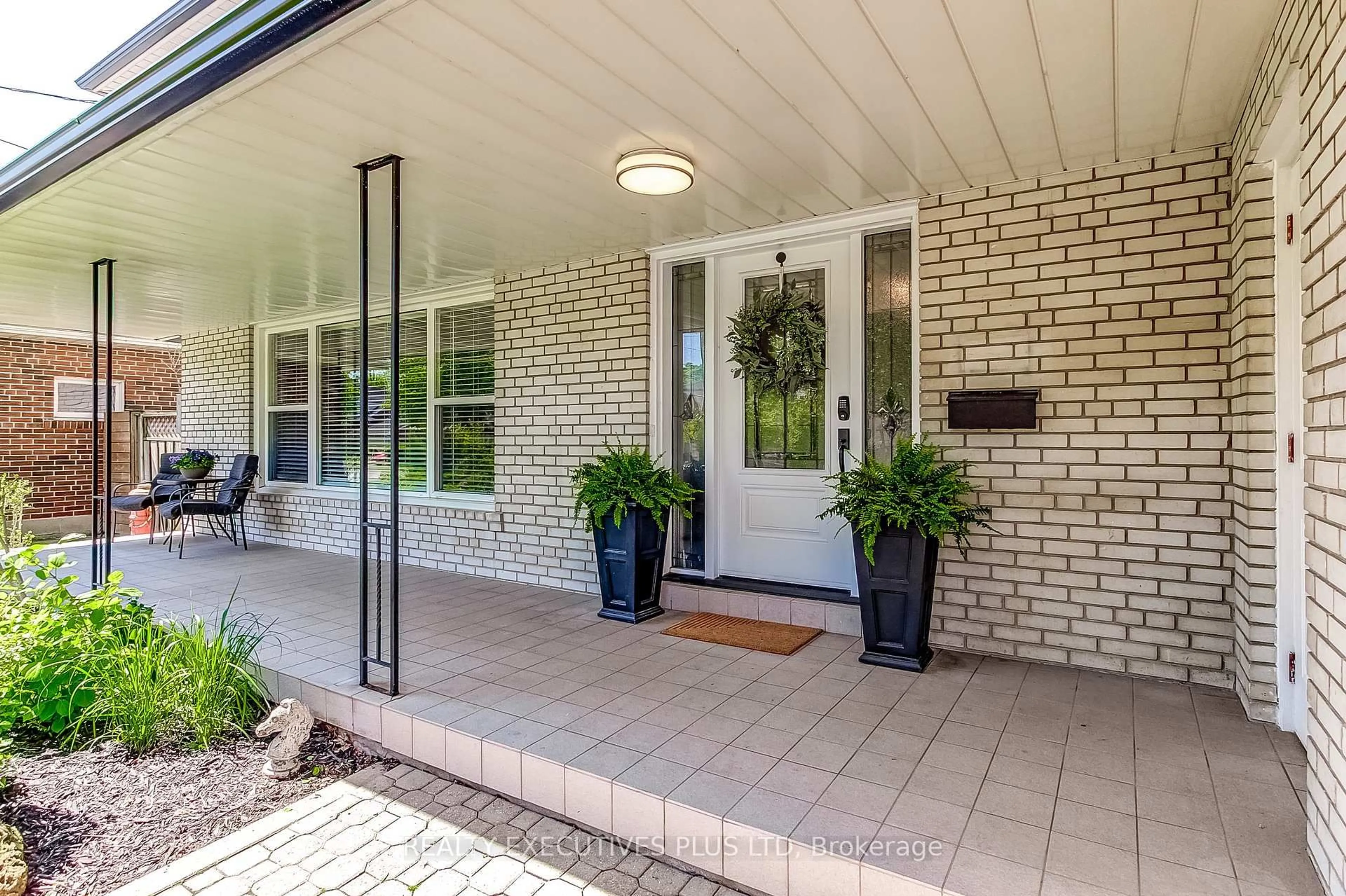 Unknown for 114 Neilson Dr, Toronto Ontario M9C 1W2