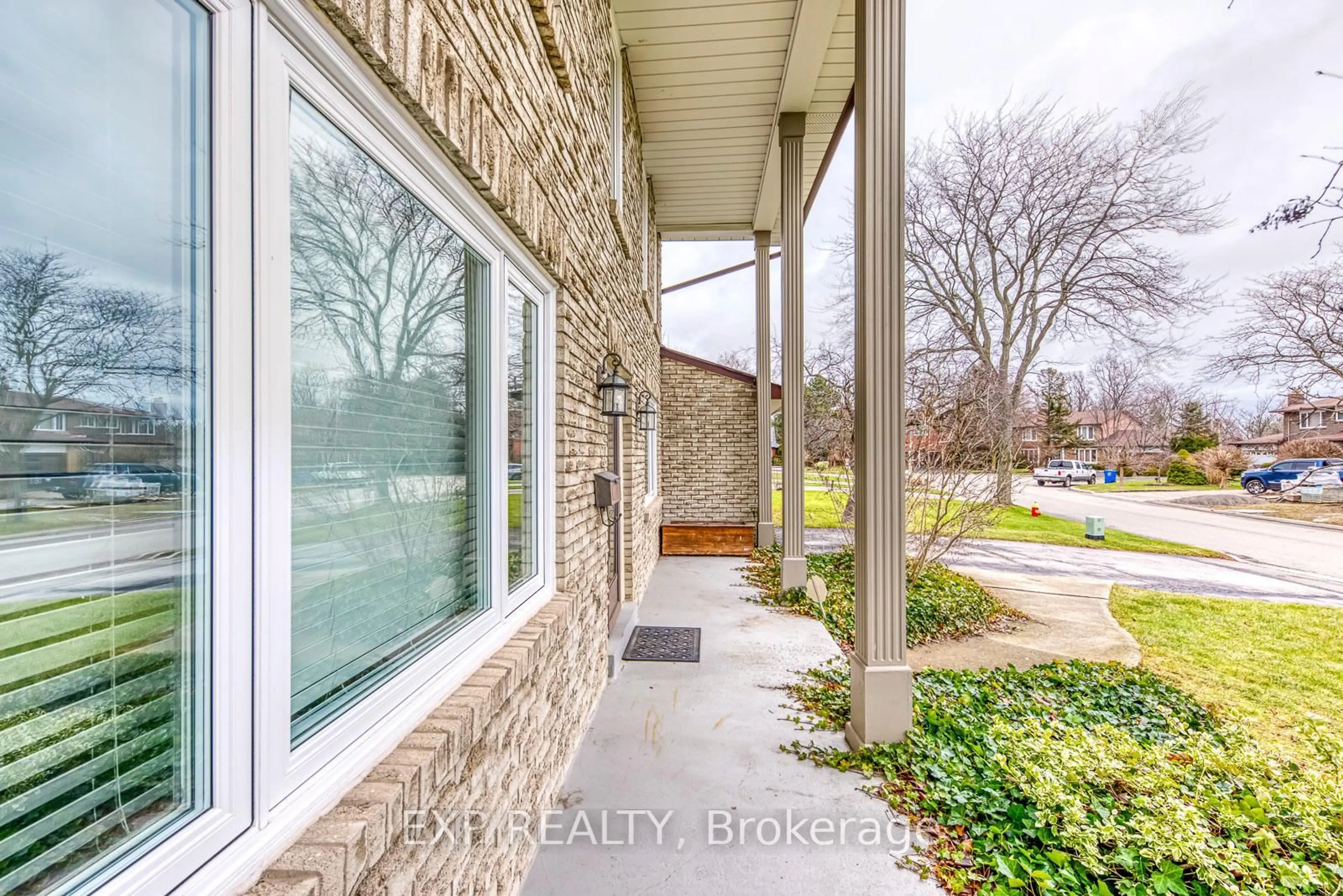 Unknown for 1269 Abbey Crt, Burlington Ontario L7P 3R4
