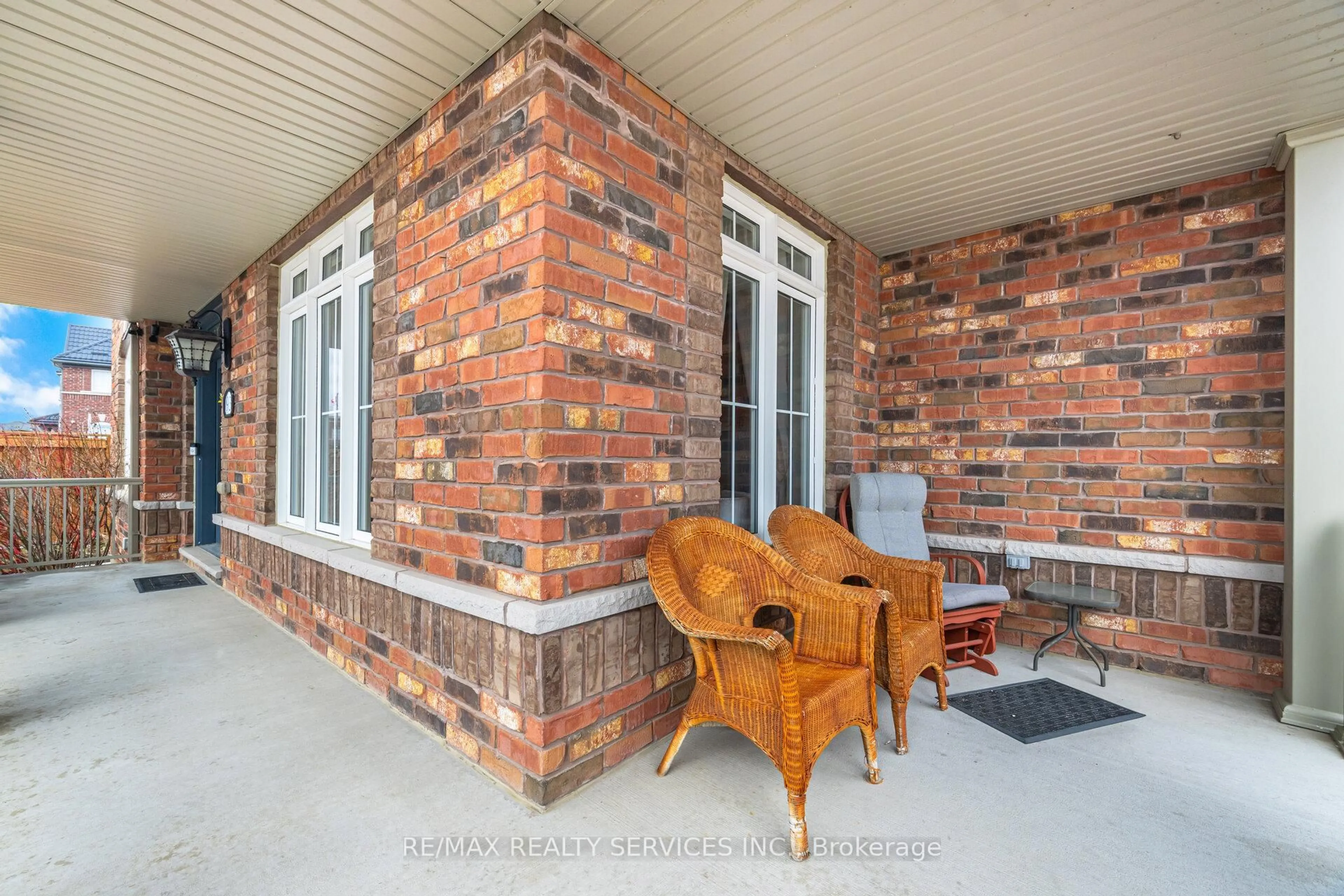 Patio, street for 93 Learmont Ave, Caledon Ontario L7C 3R4