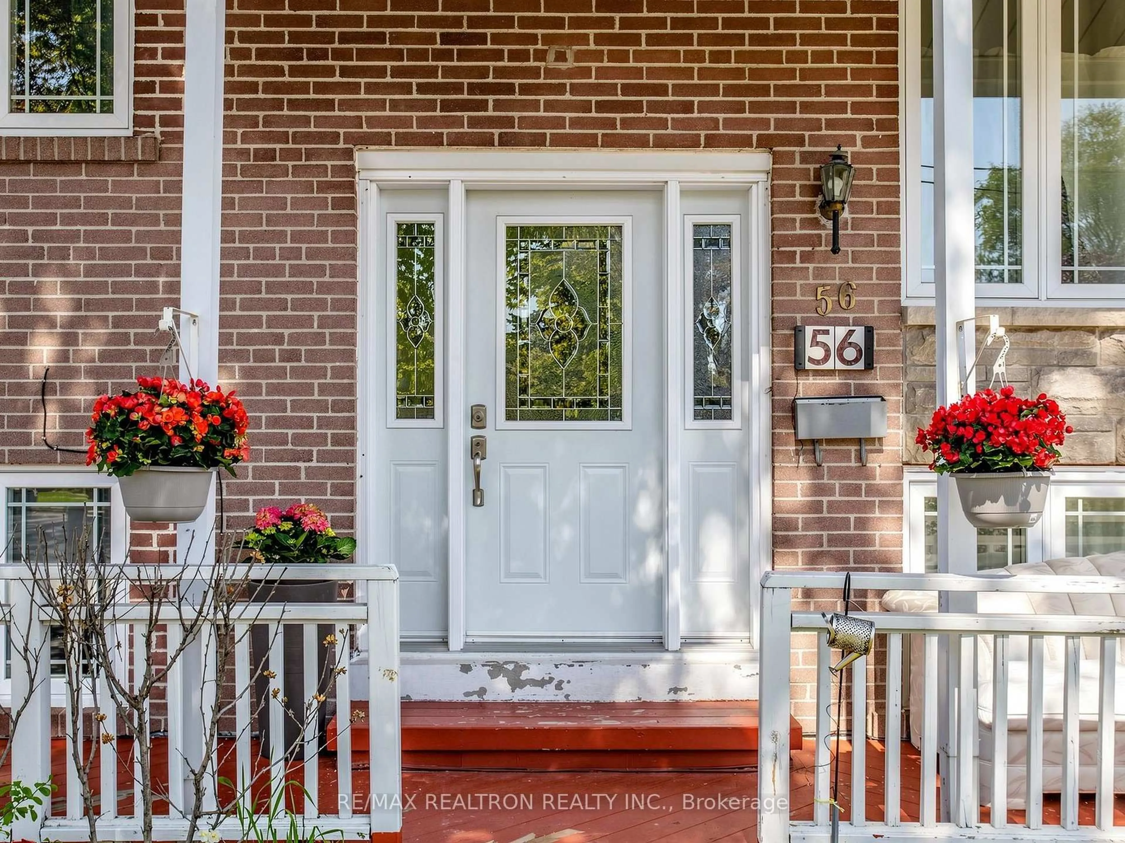 Indoor entryway for 56 Candlewood Cres, Toronto Ontario M3J 1G8