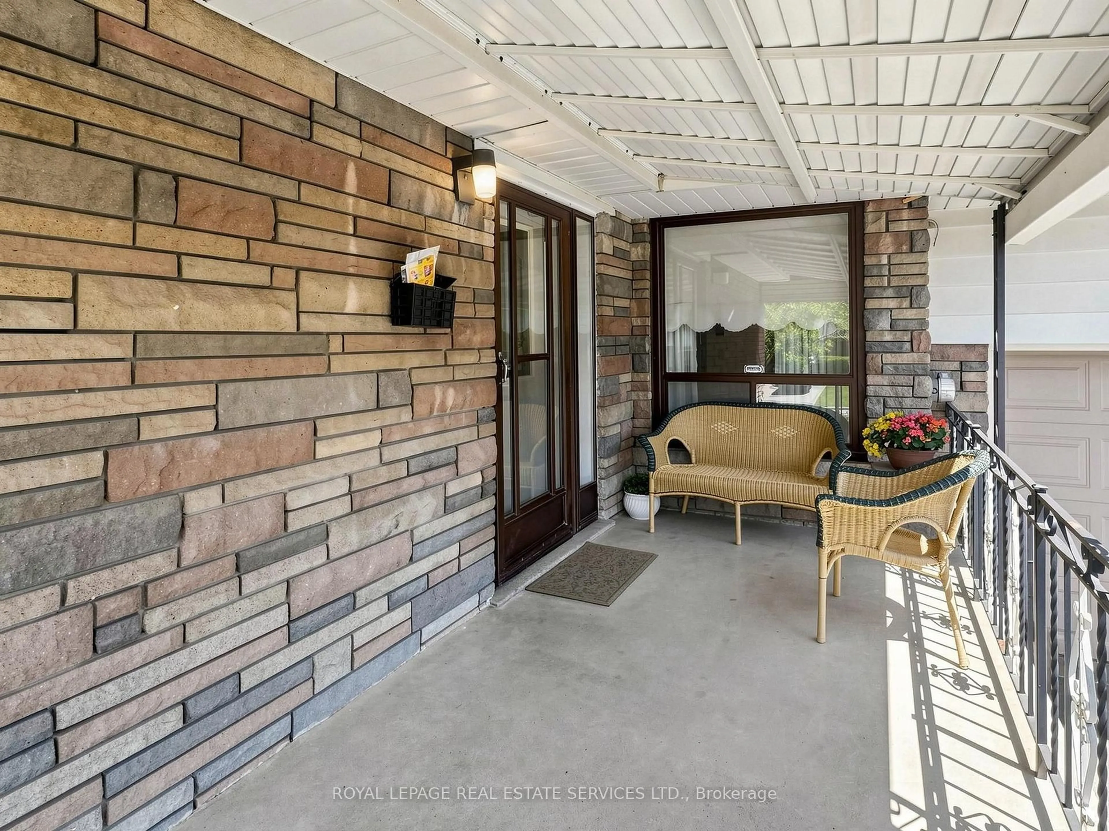 Unknown for 86 Whitburn Cres, Toronto Ontario M3M 2S4