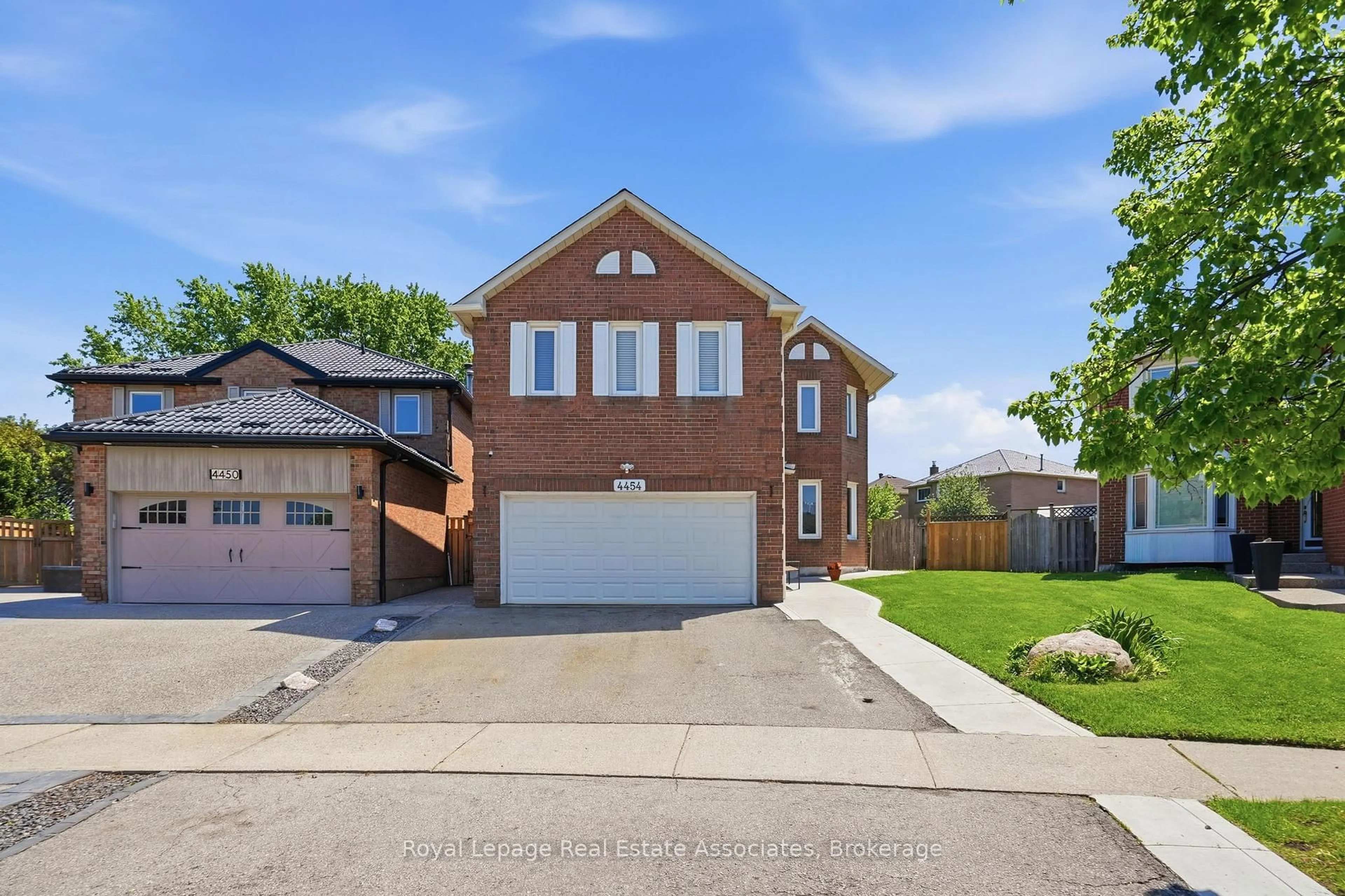 Home with brick exterior material, street for 4454 Mayflower Dr, Mississauga Ontario L5R 1S6