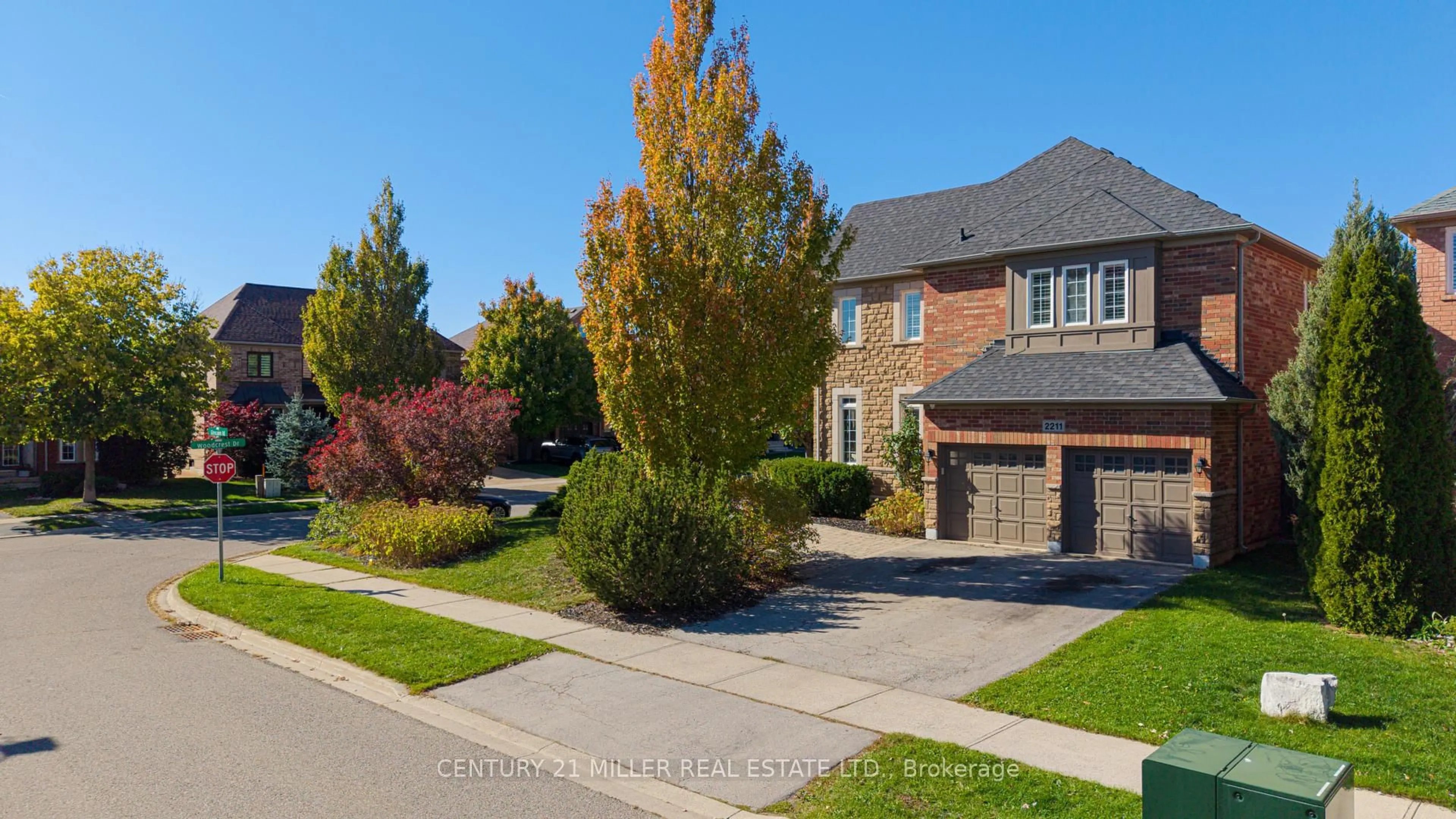 Home with brick exterior material, street for 2211 Glencairn Rd, Oakville Ontario L6M 4S1